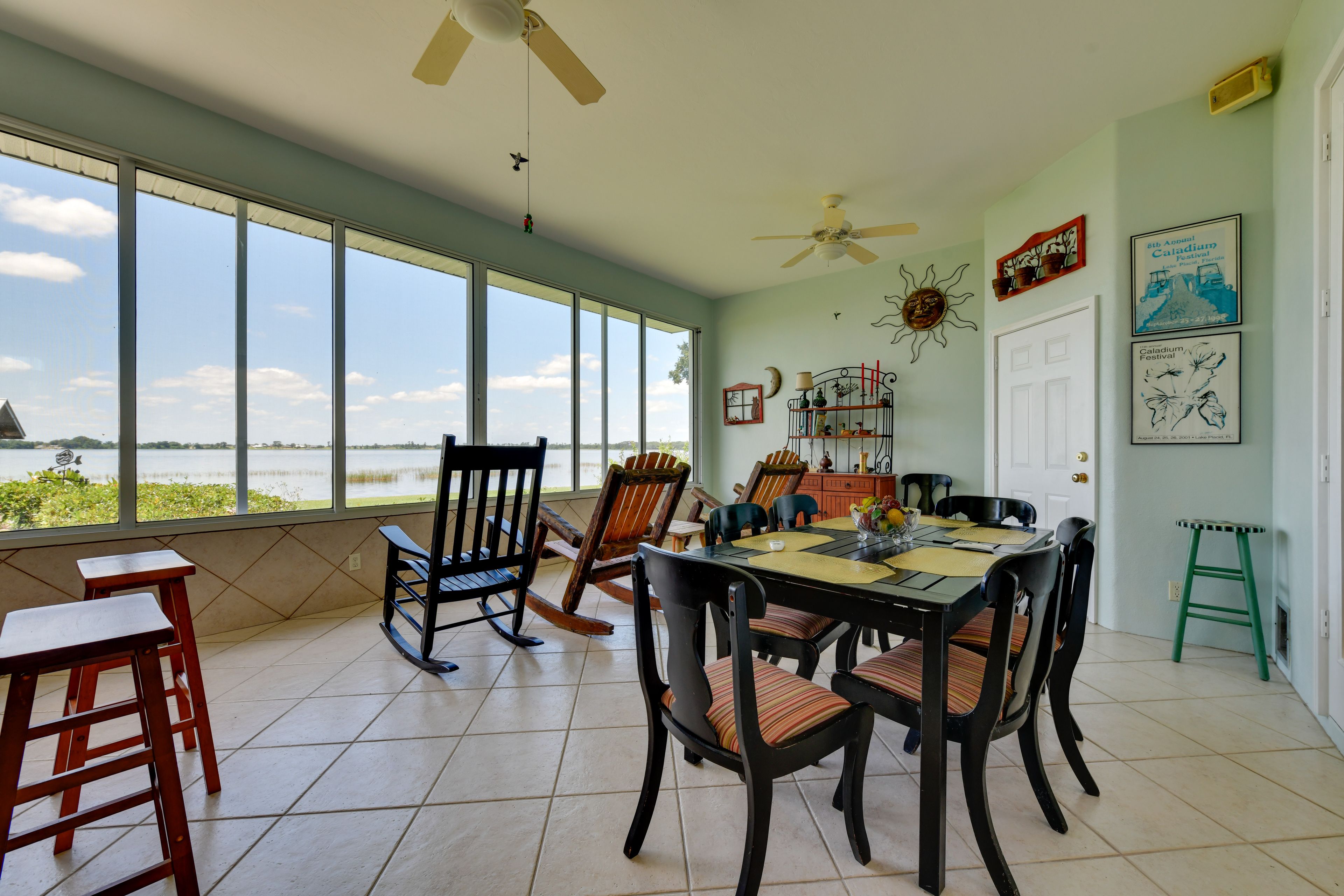 Den | Lake Views | Gas Grill