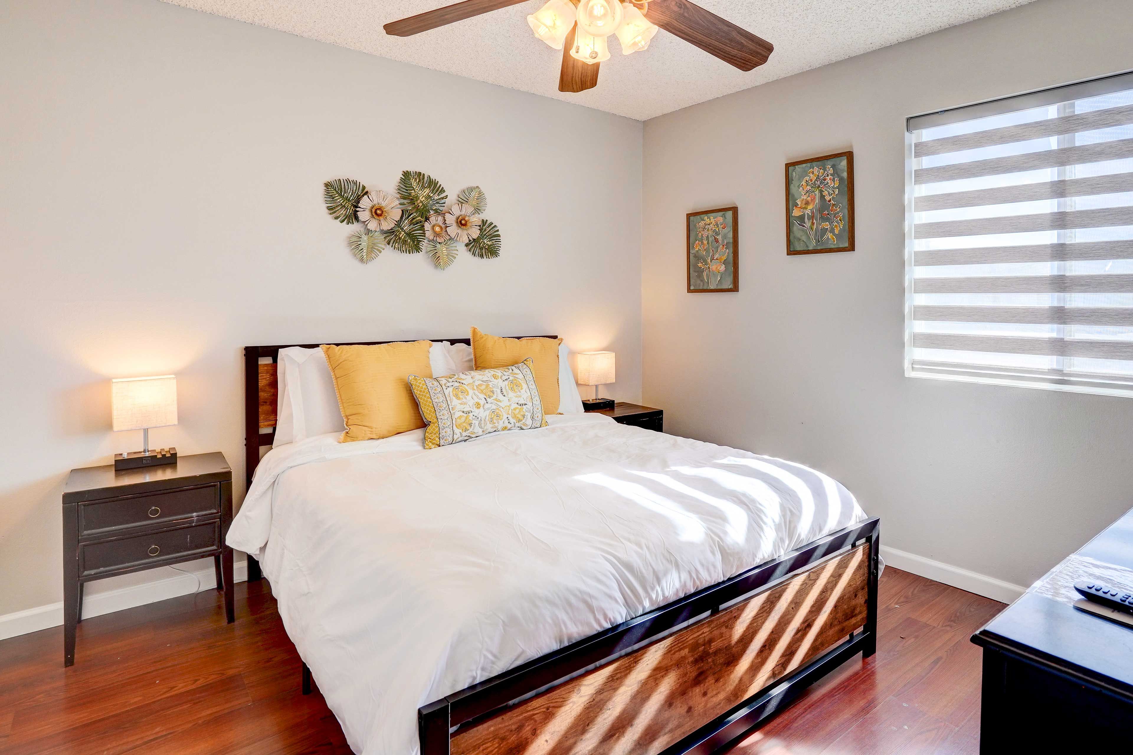 Bedroom 2 | Queen Bed | Linens Provided | Smart TV