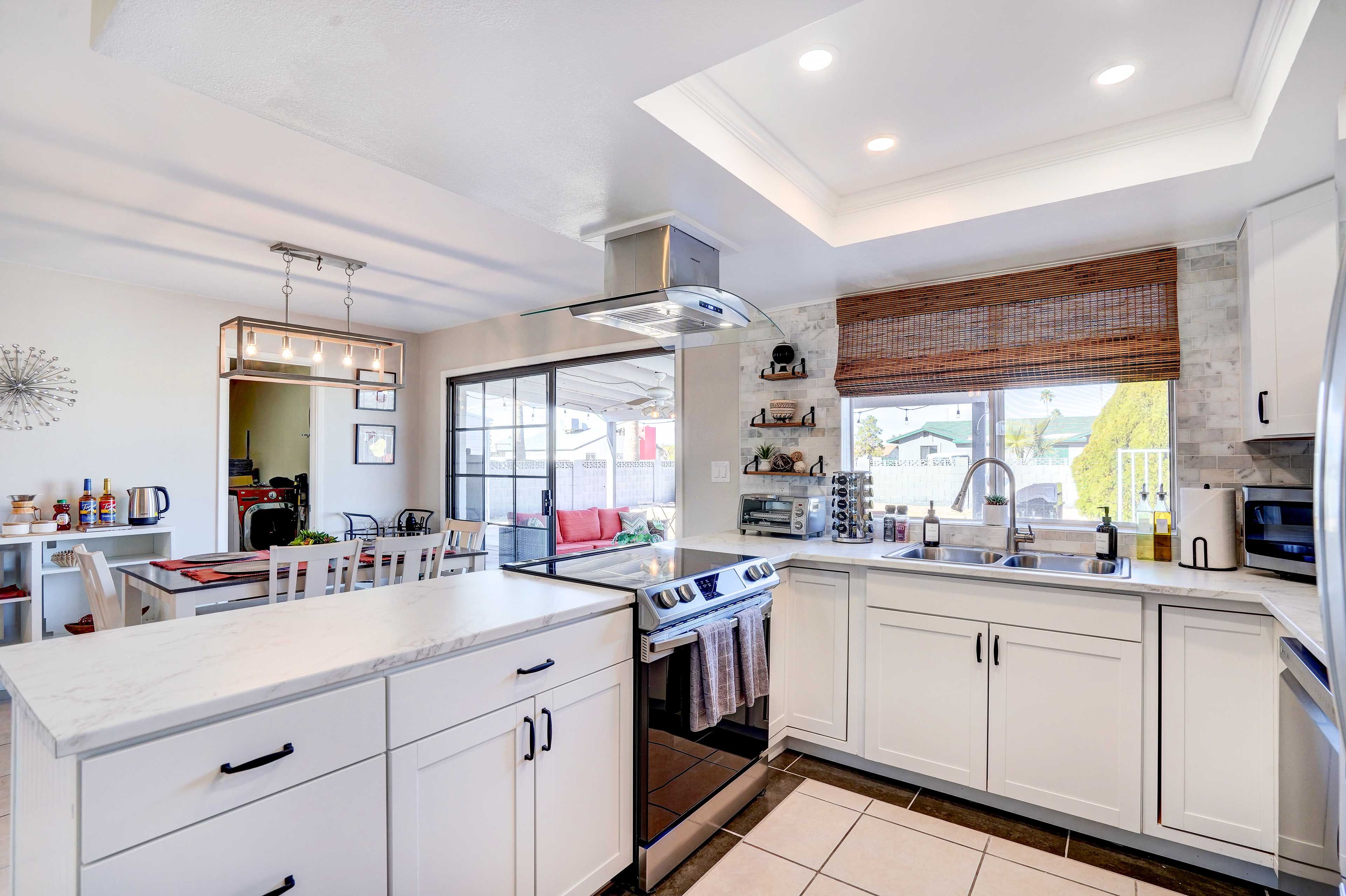 Kitchen | Complimentary Spices | Coffee Maker | Cooking Basics