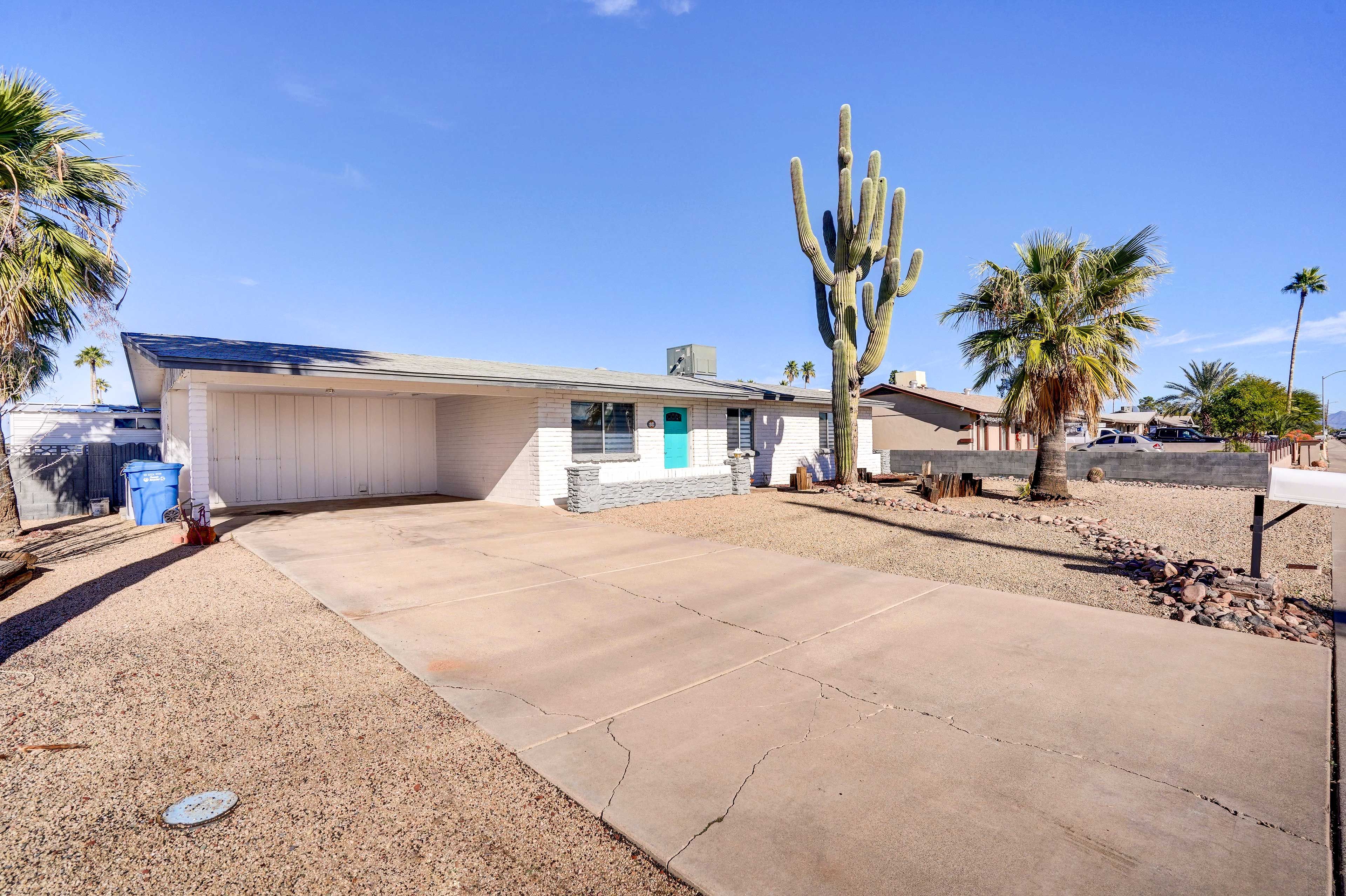 Exterior | Carport (2 Cars) | Driveway (2 Cars)