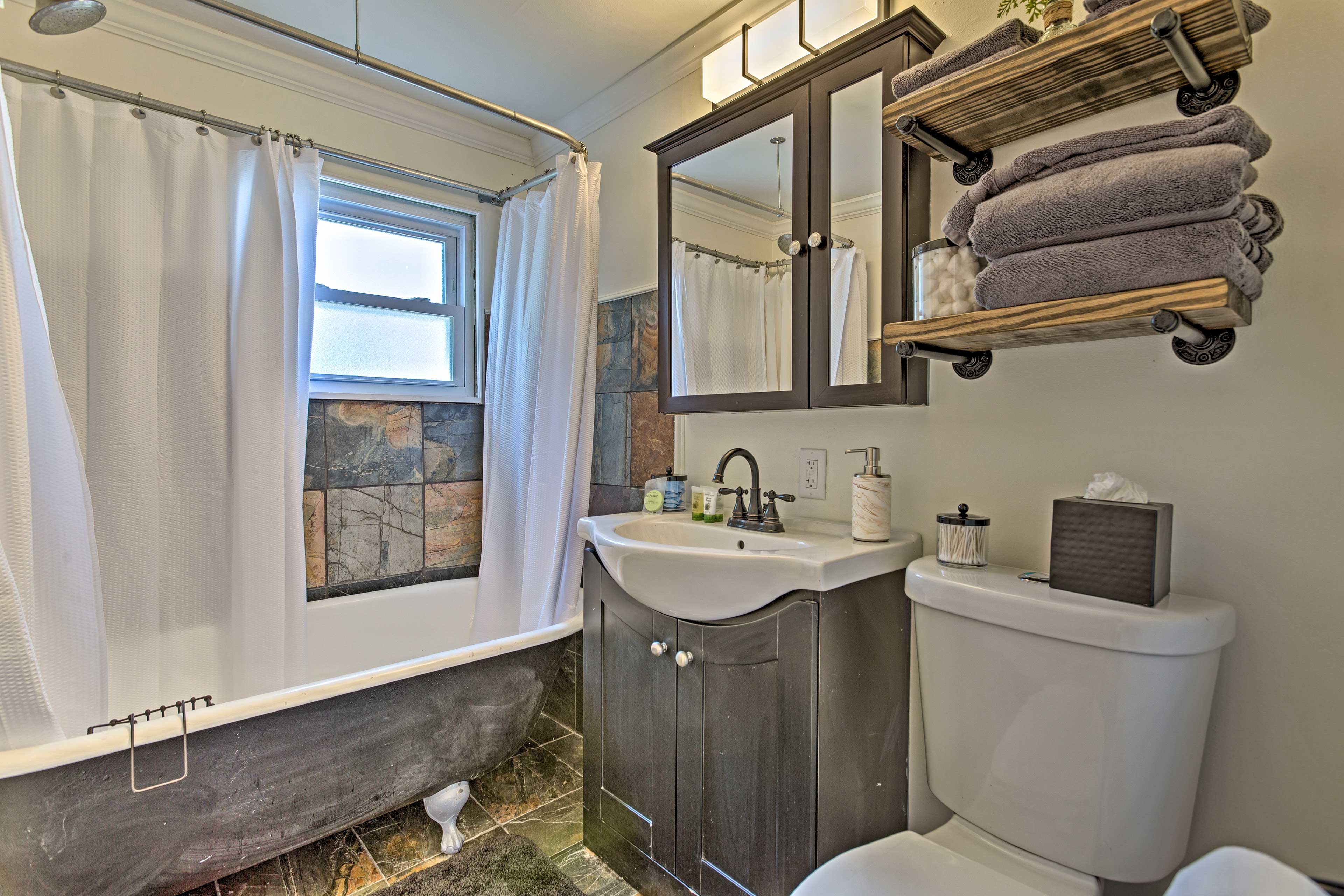Full Bathroom