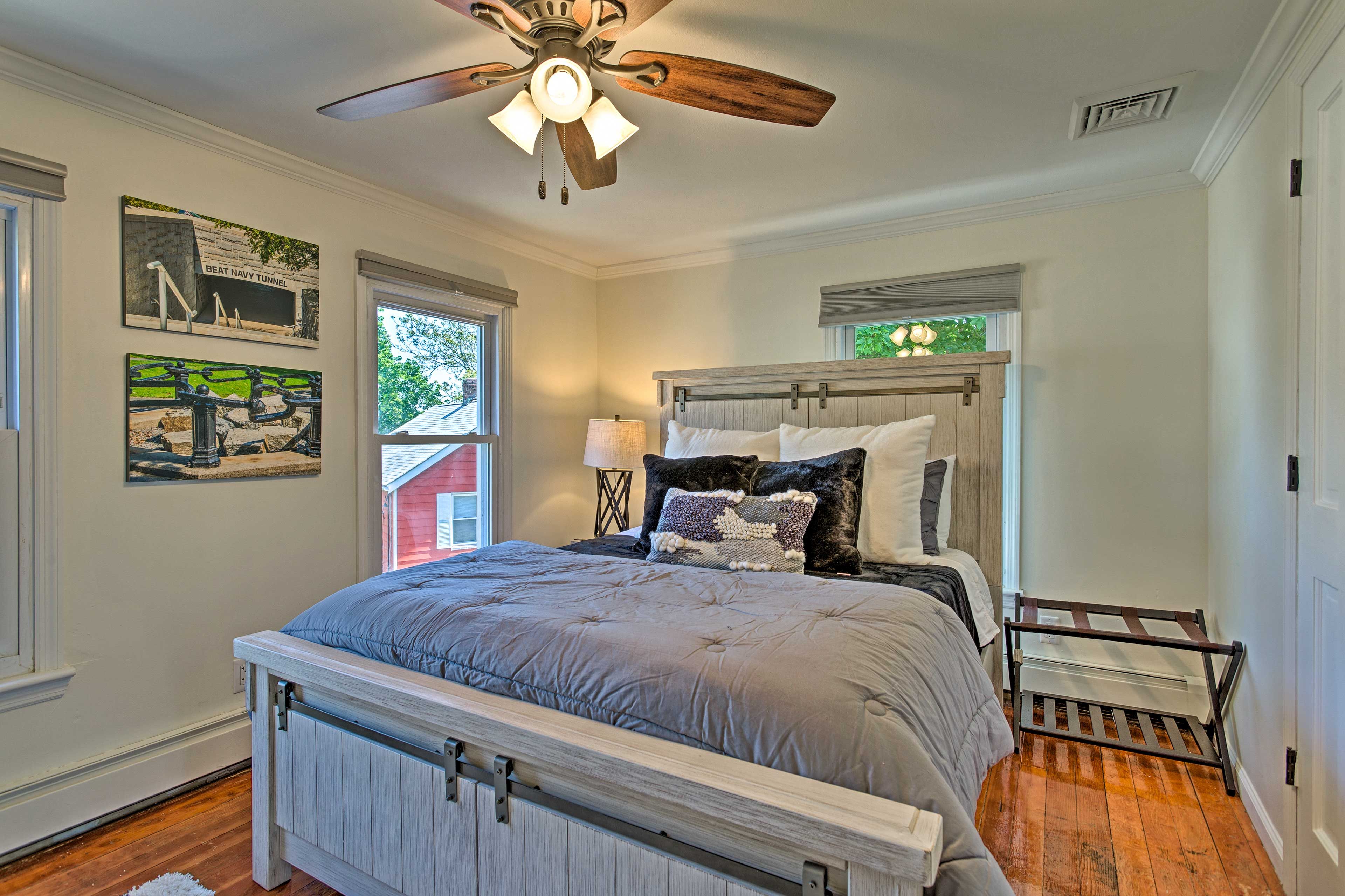 Bedroom 2 | Queen Bed