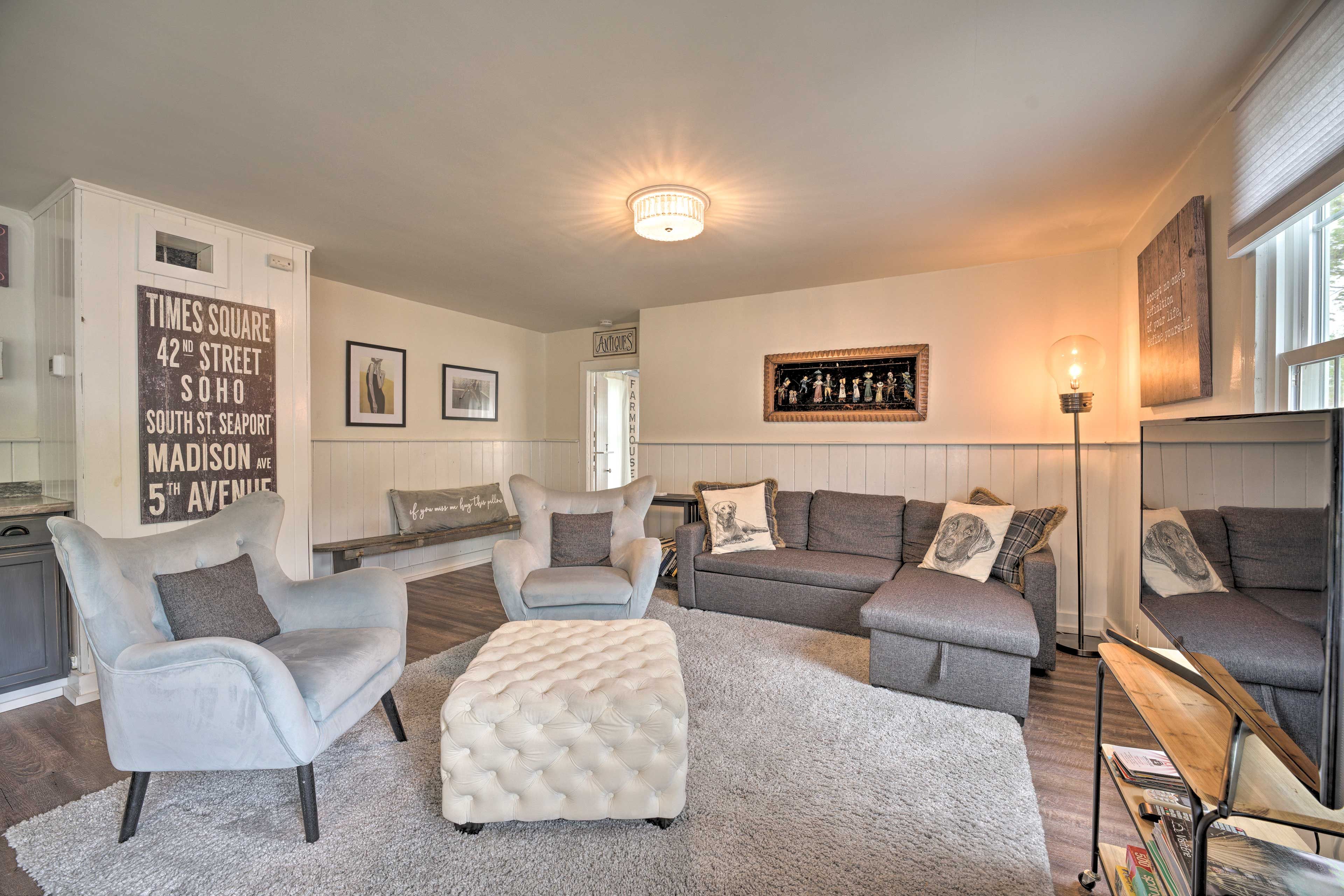 Living Room | Smart TV