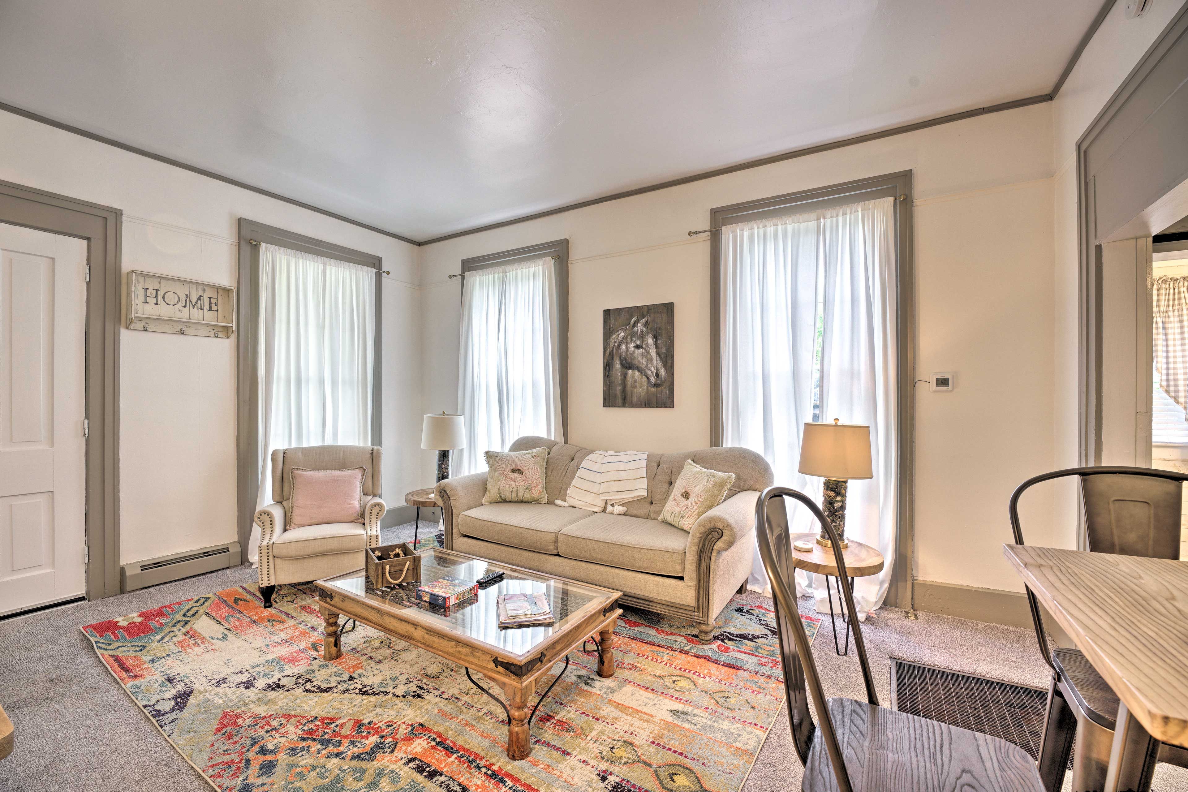Living Room | Free WiFi (High Speed) | Air Conditioning | Central Heating