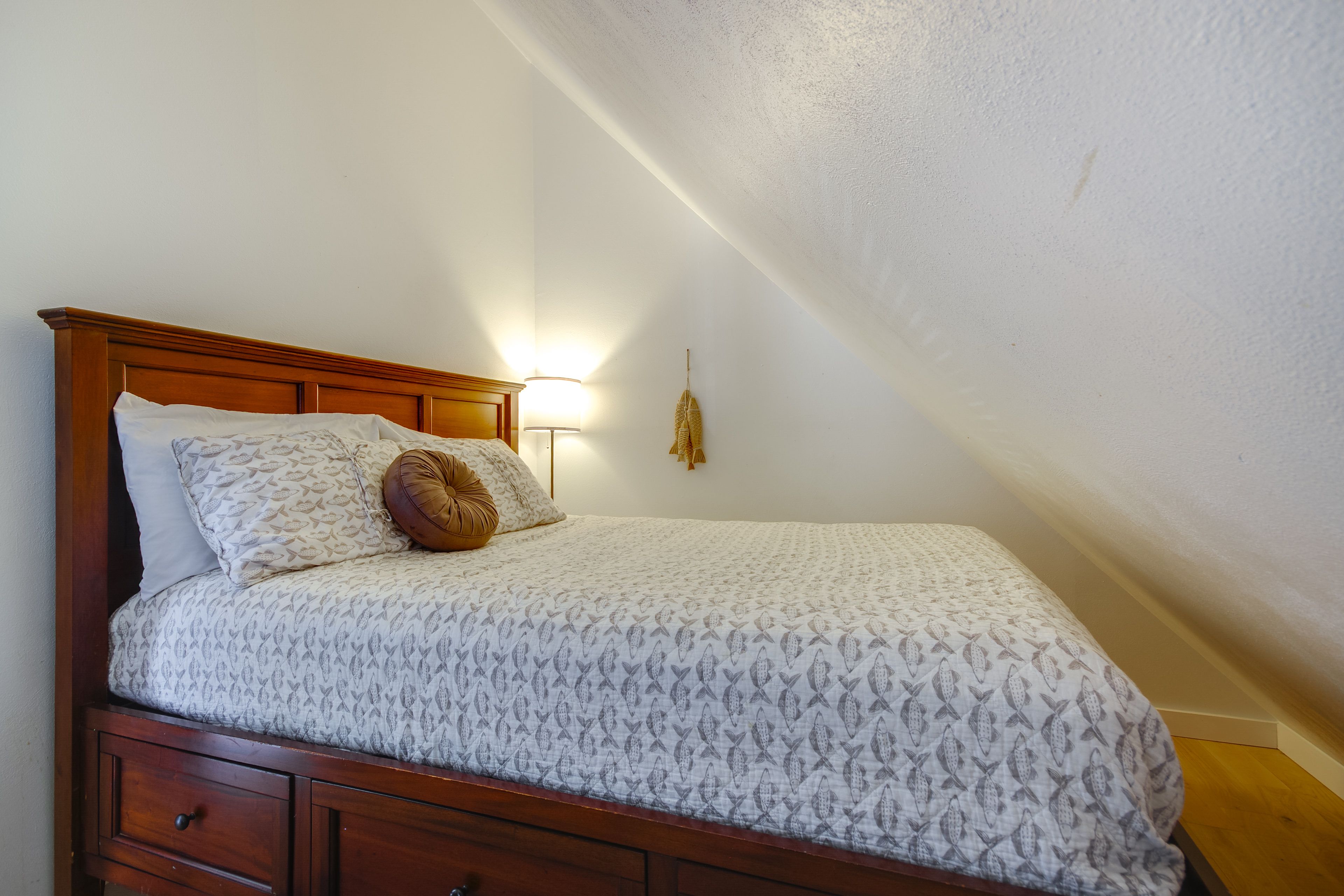 Bedroom 3 | 3rd Floor | Queen Bed