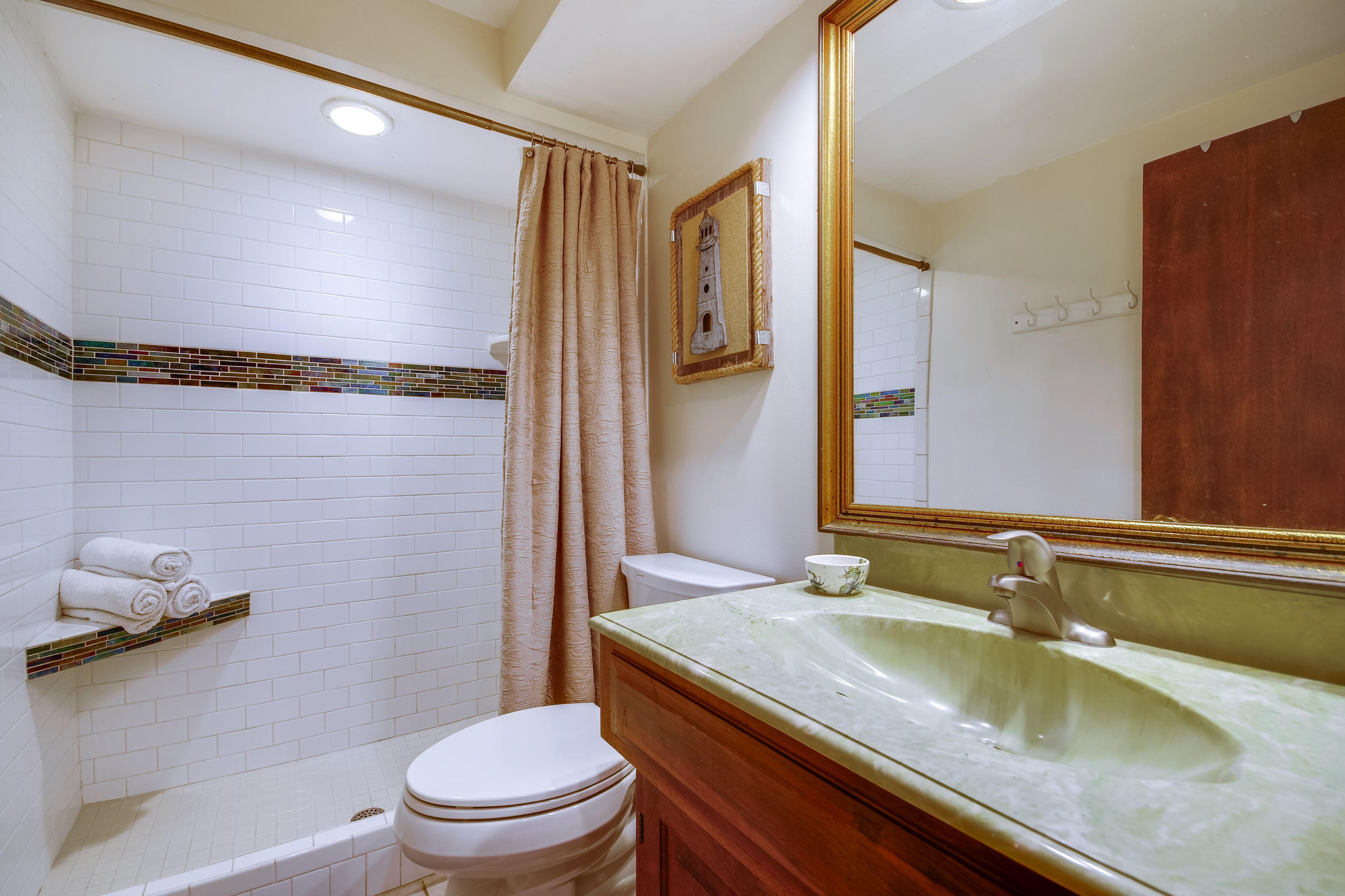 Full Bathroom | 1st Floor