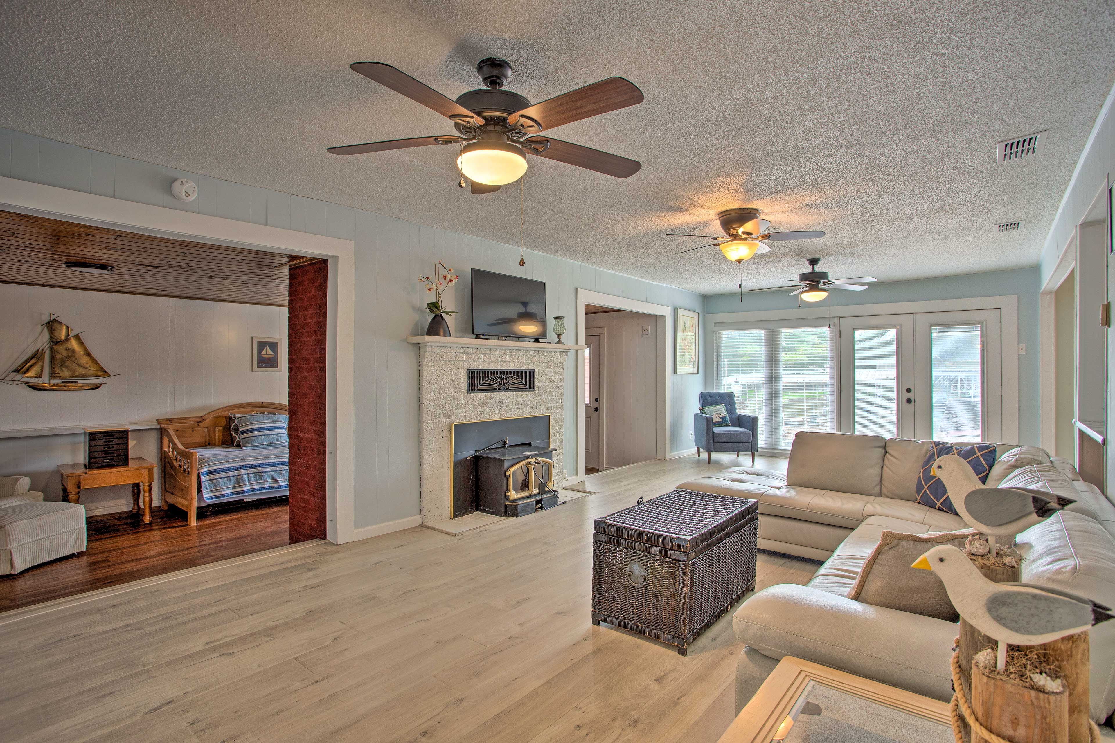 Graford Vacation Rental | 4BR | 2BA |  2,533 Sq Ft | 1 Story | Step-Free Access