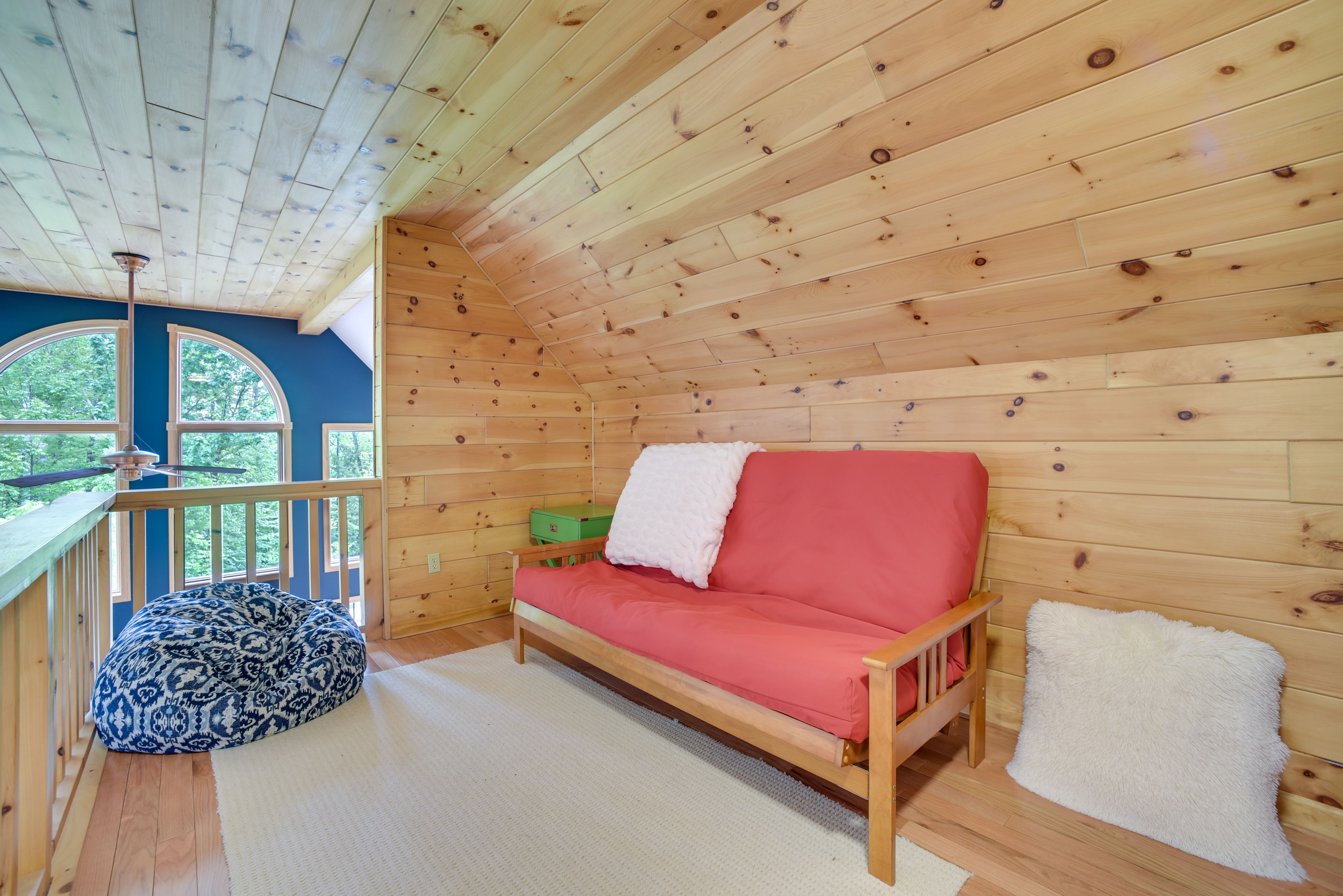 Loft | 2nd Floor | Futon