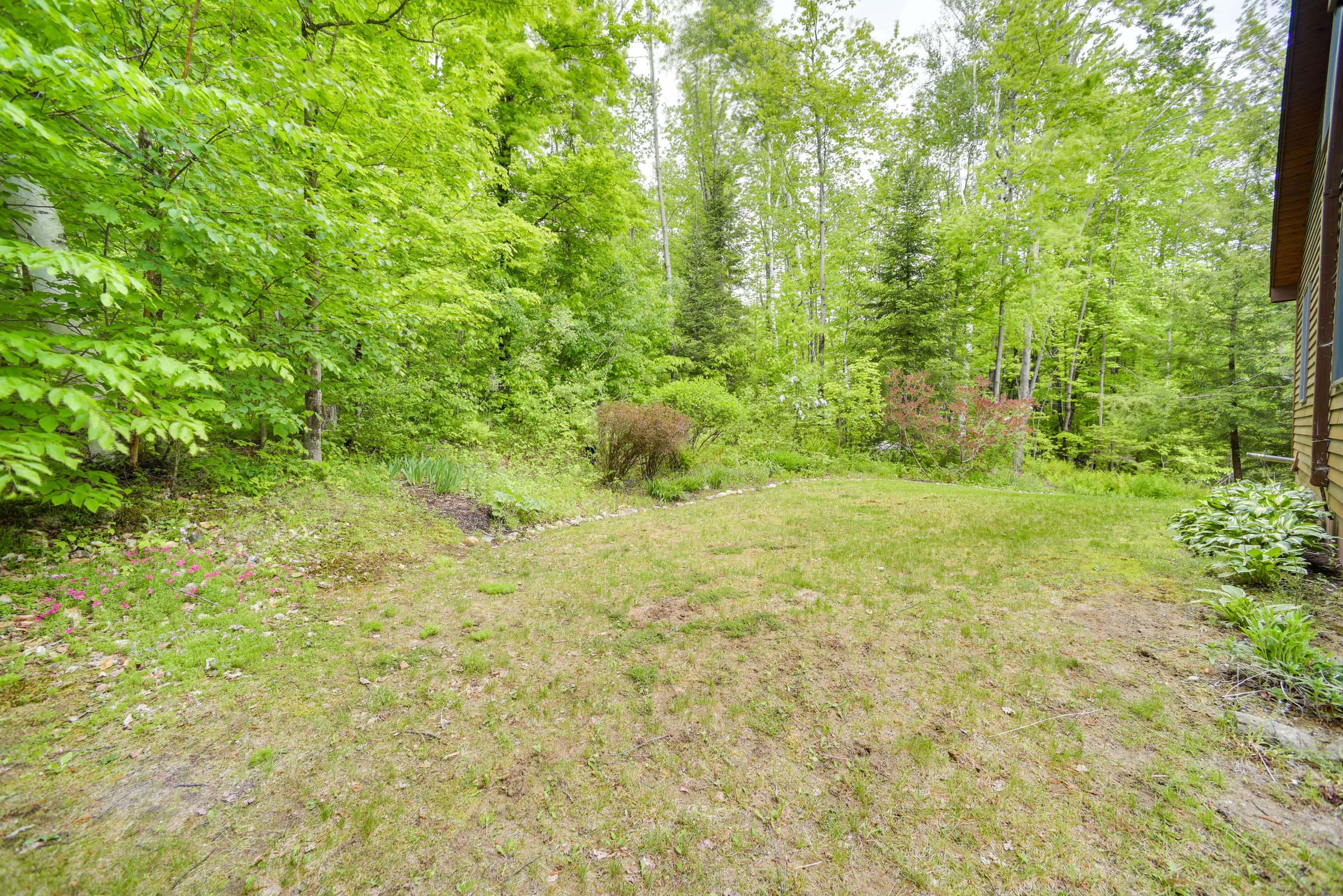 Private Yard | Fire Pit