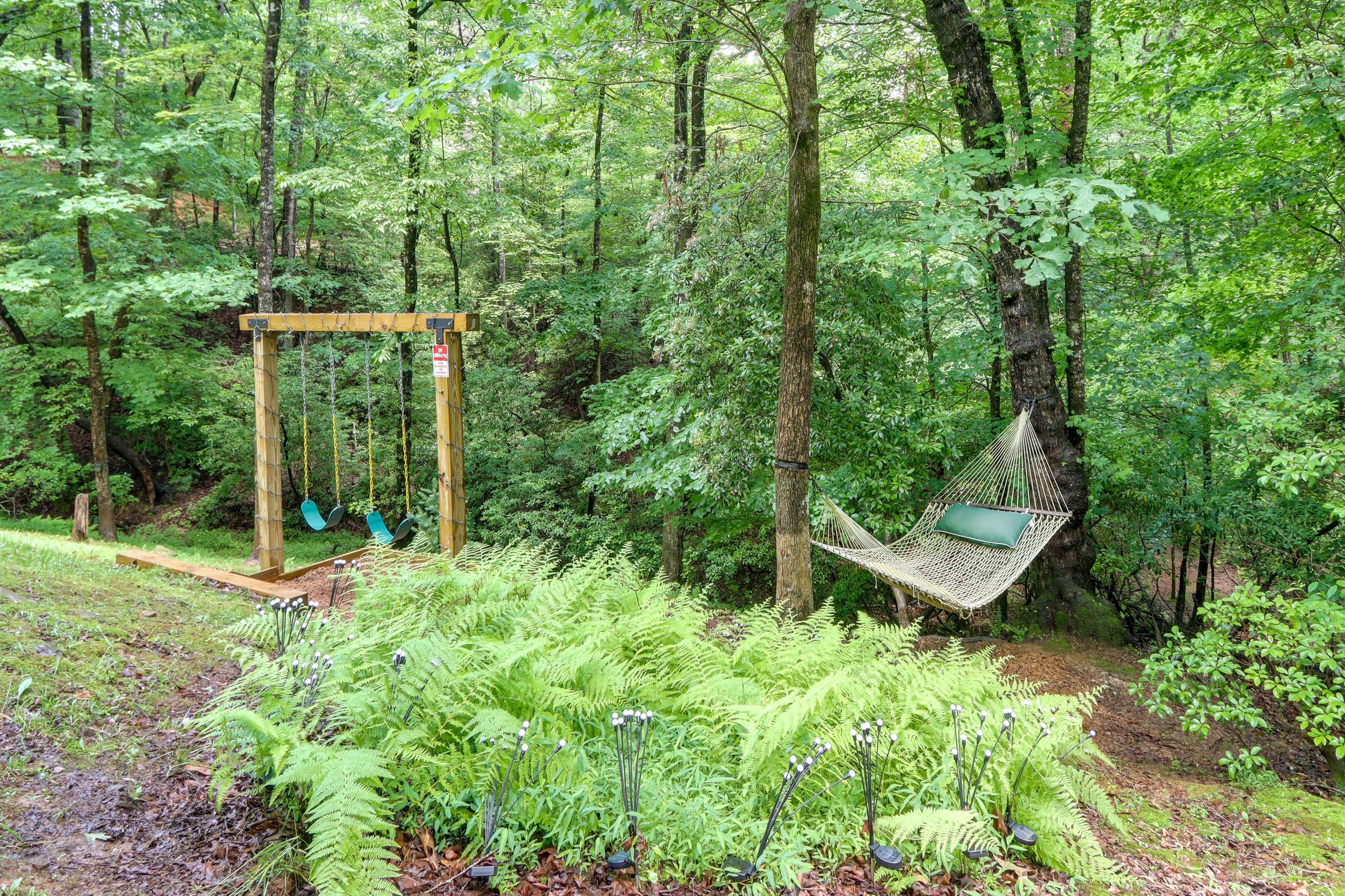 Exterior | Hammock | Swings