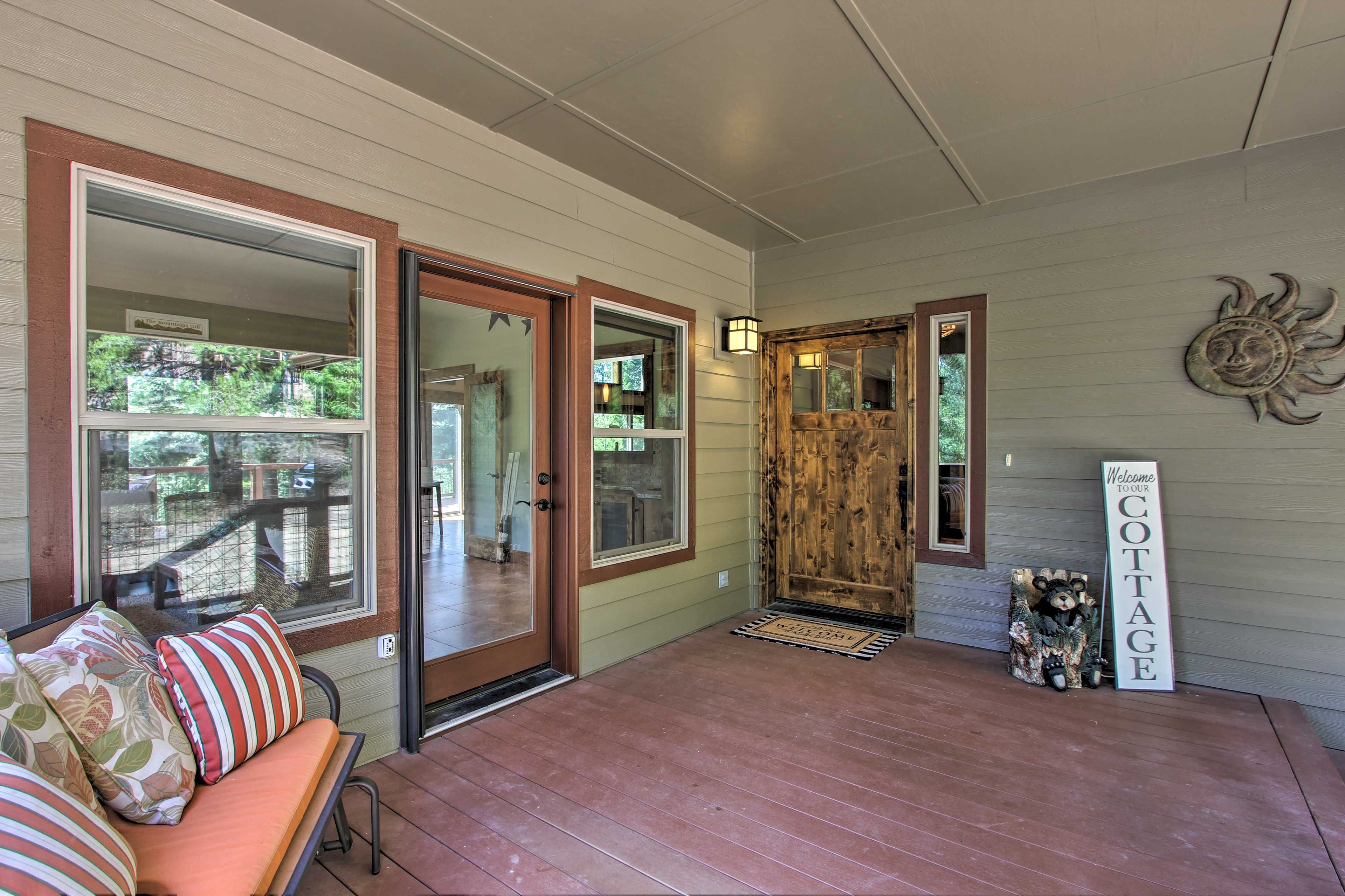 Home Entryway | Stairs Required