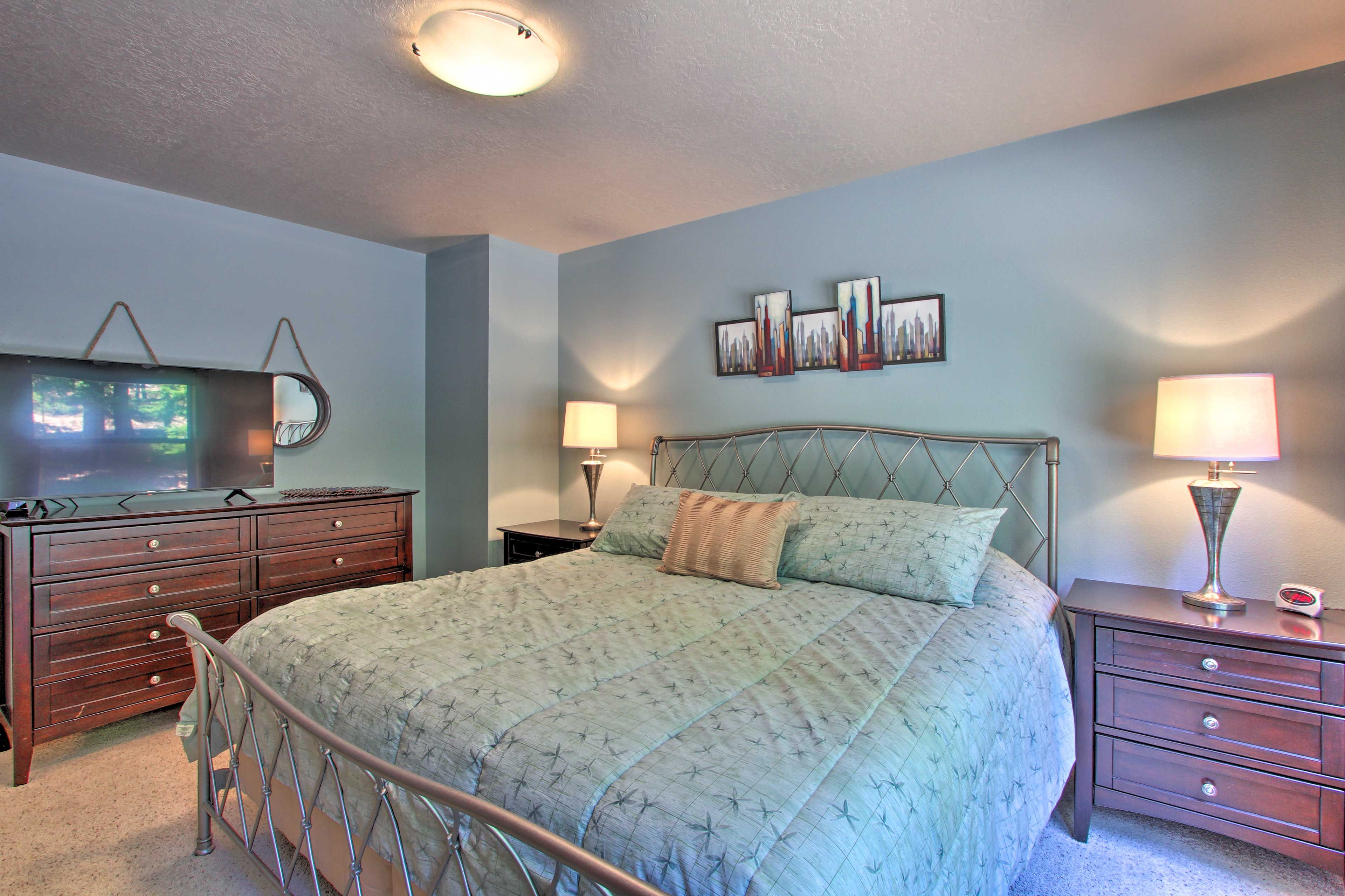 Bedroom 2 | 1st Floor