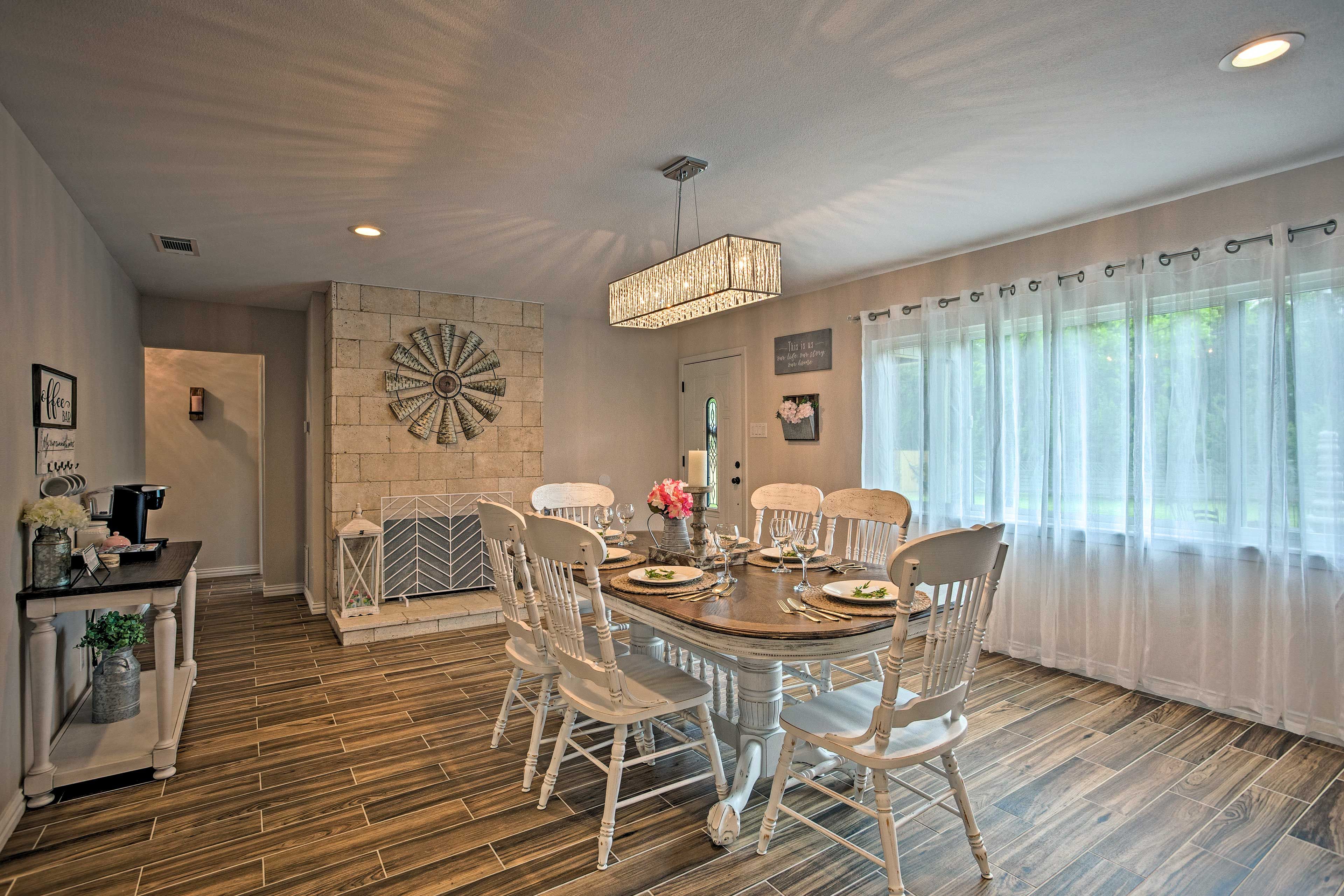 Dining Area | Coffee Station