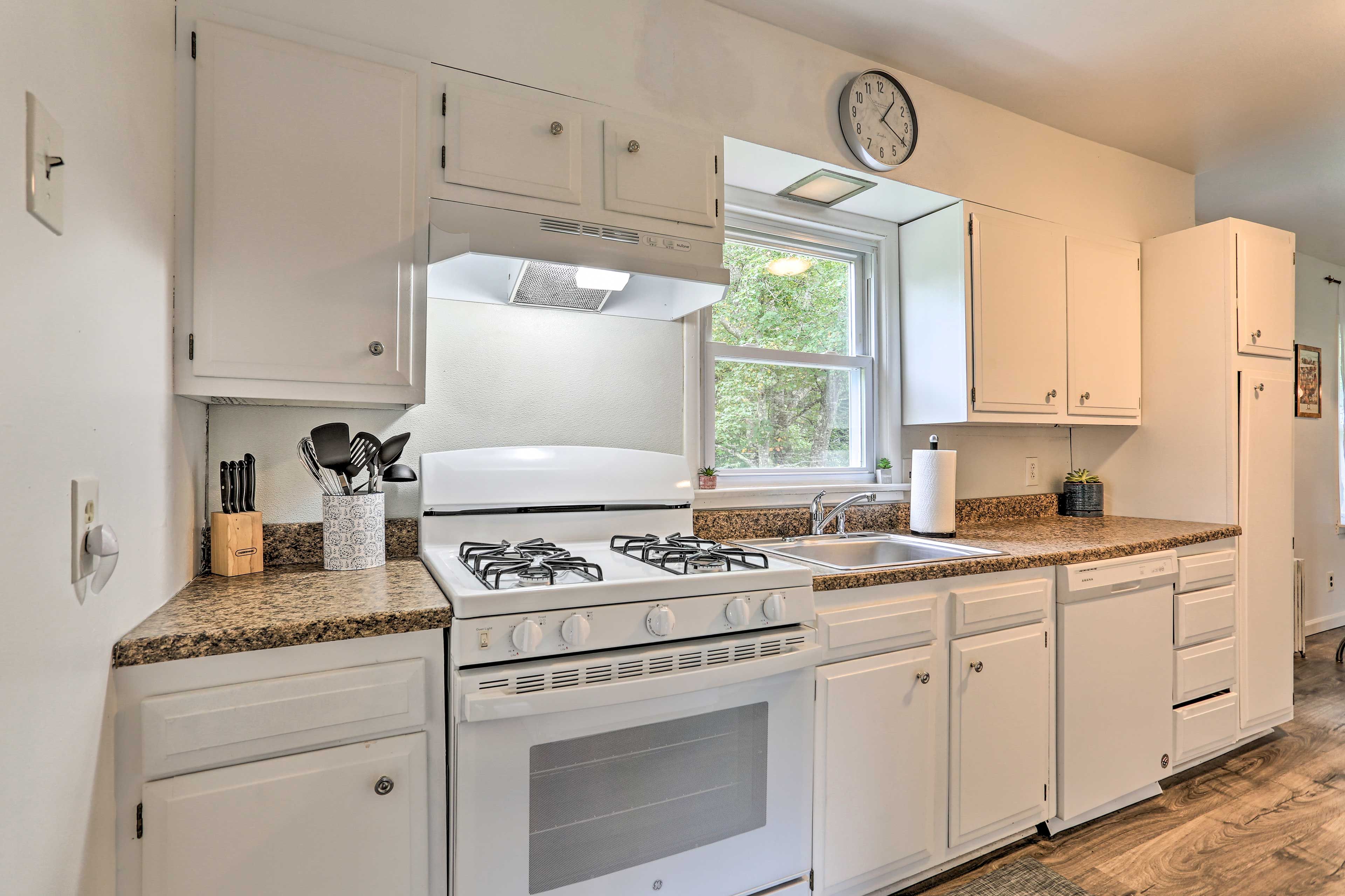 Kitchen | Fully Equipped