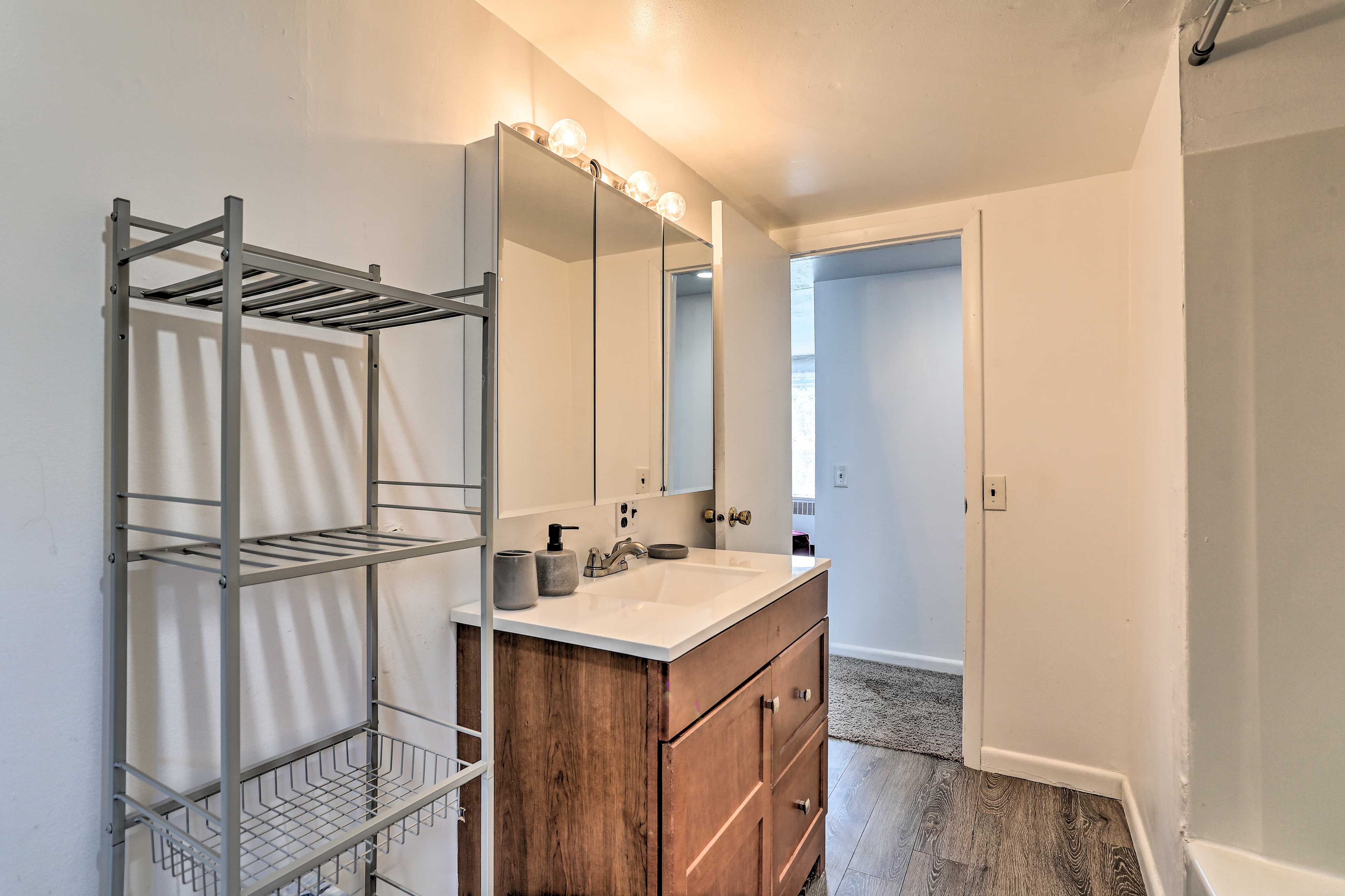 Full Bathroom