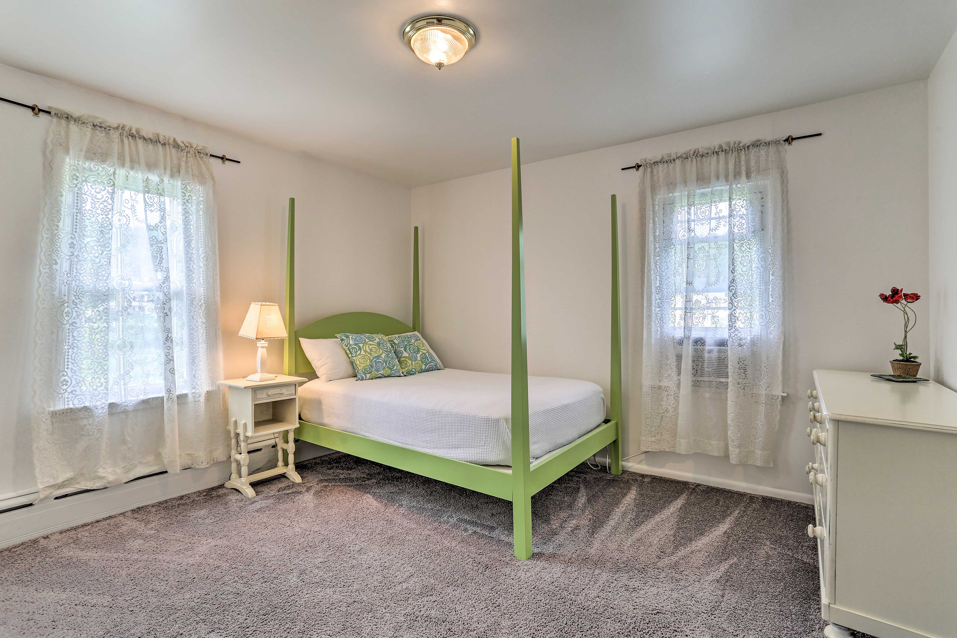 Bedroom 1 | Full Bed