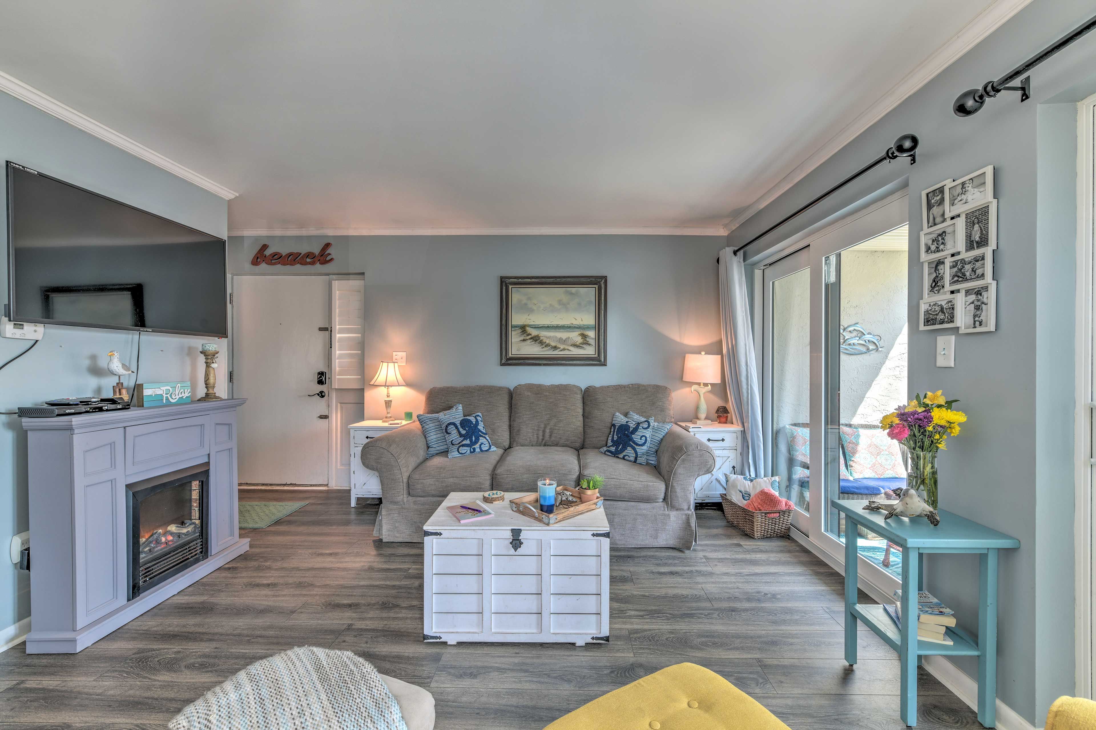 Living Room | Queen Sleeper Sofa