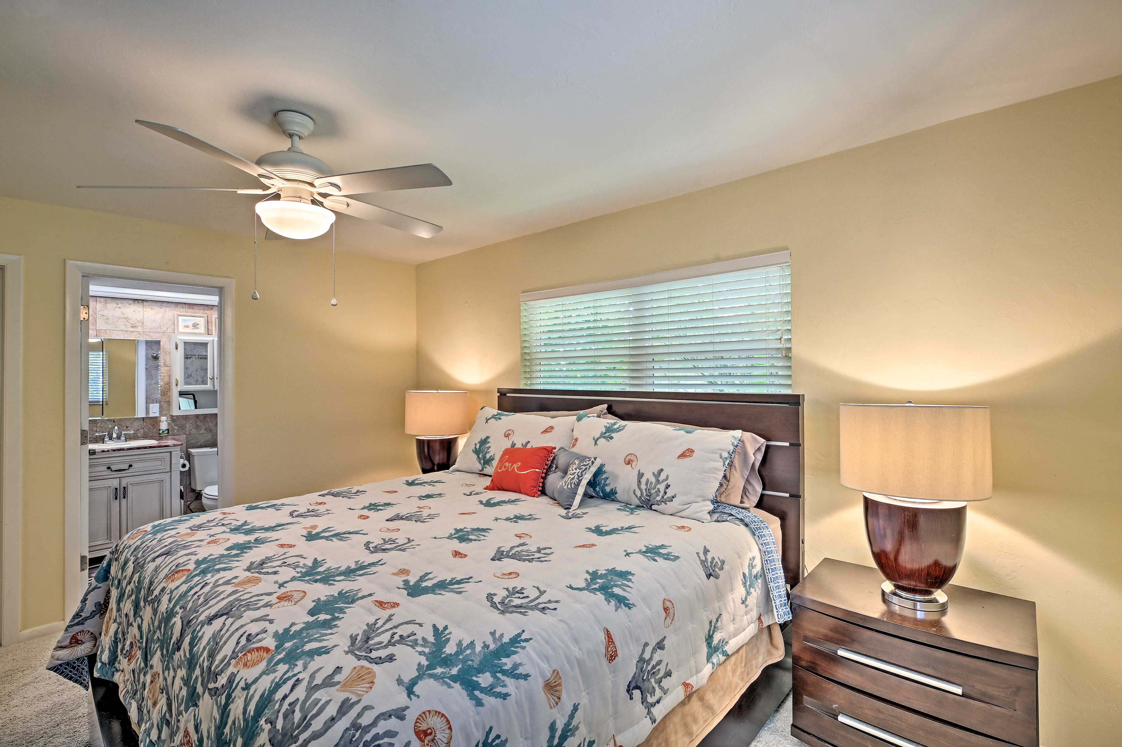 Bedroom 1 | King Bed | En-Suite Bathroom