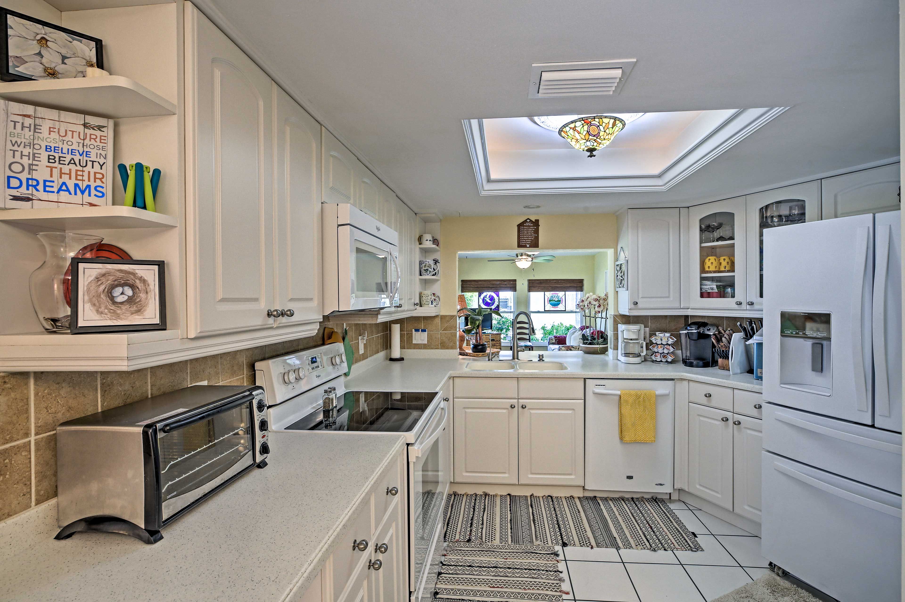 Kitchen | Fully Equipped | Standard Drip Coffee Maker | Keurig Coffee Maker