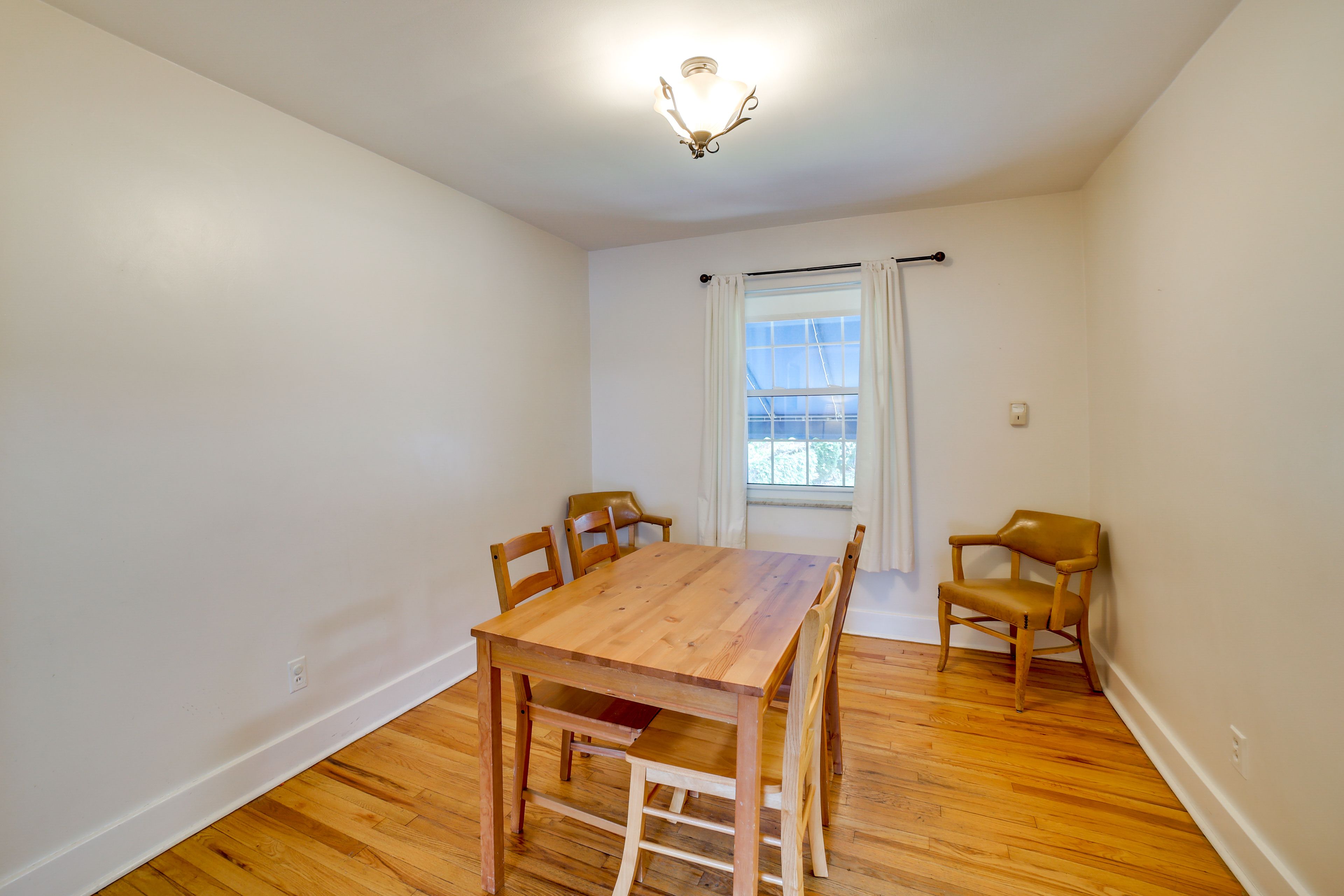 Dining Area | 1st Floor