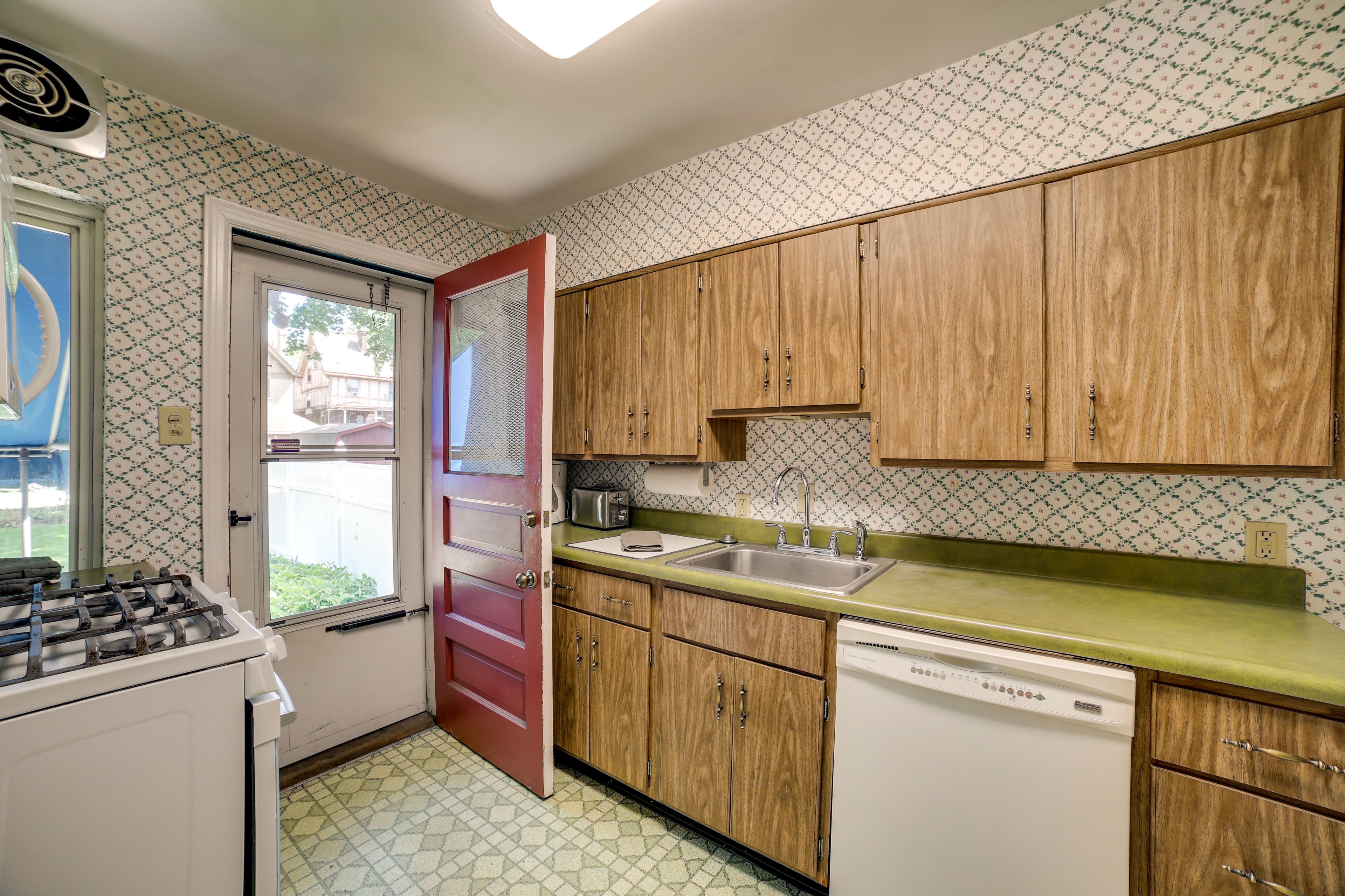 Kitchen | 1st Floor