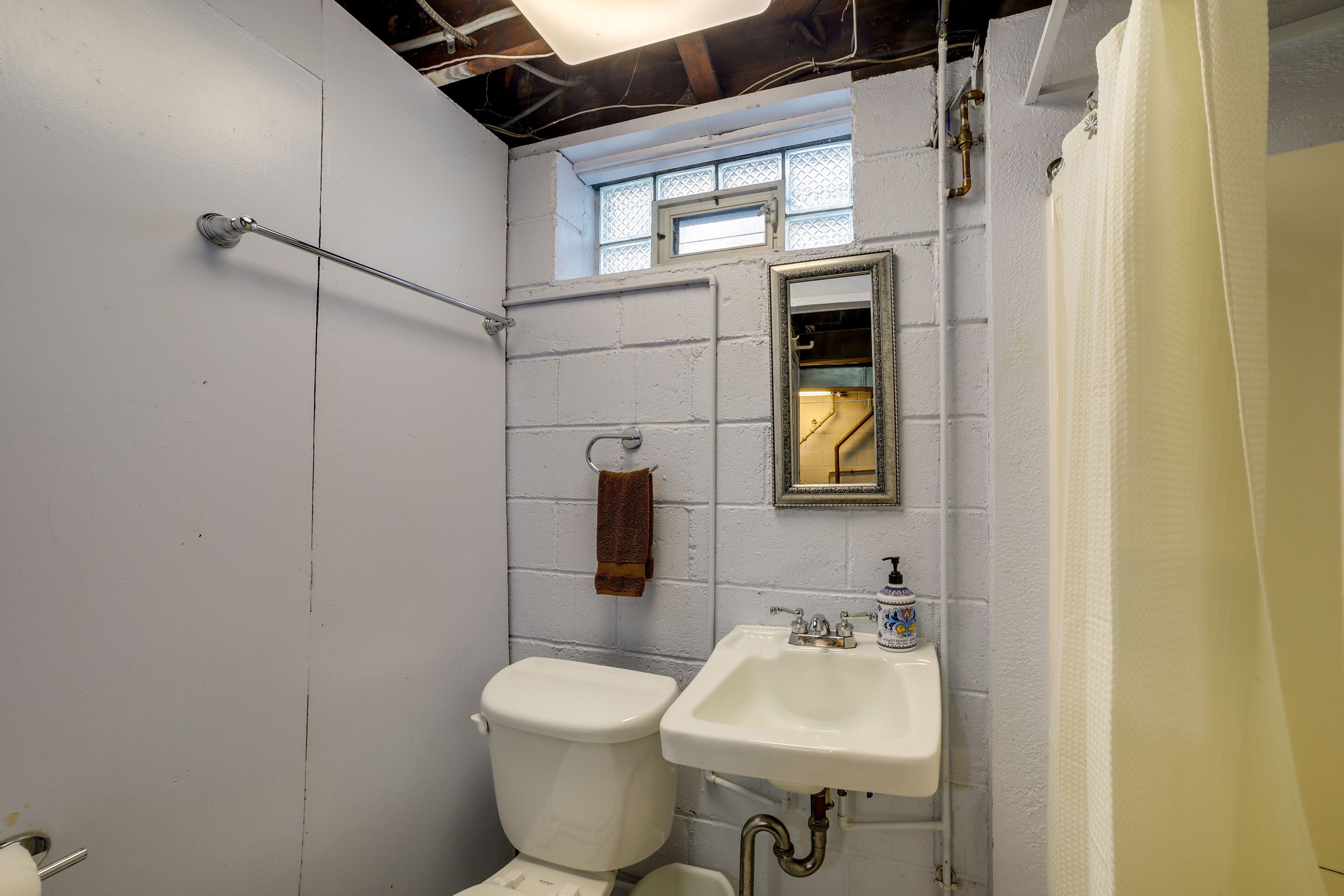 Full Bathroom | Basement