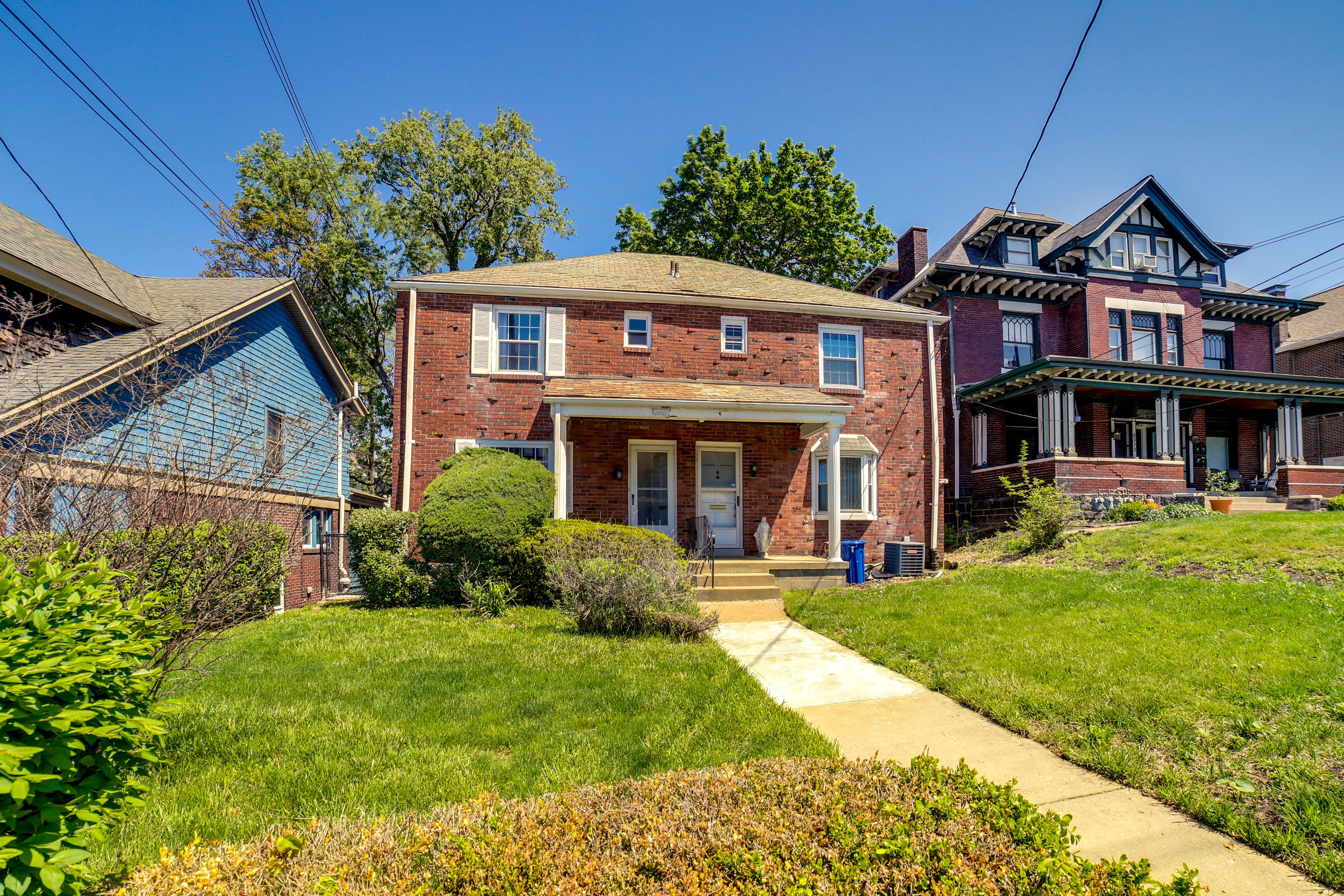 Home Exterior | Parking | Off-Alley (1 Vehicle) | Street Parking