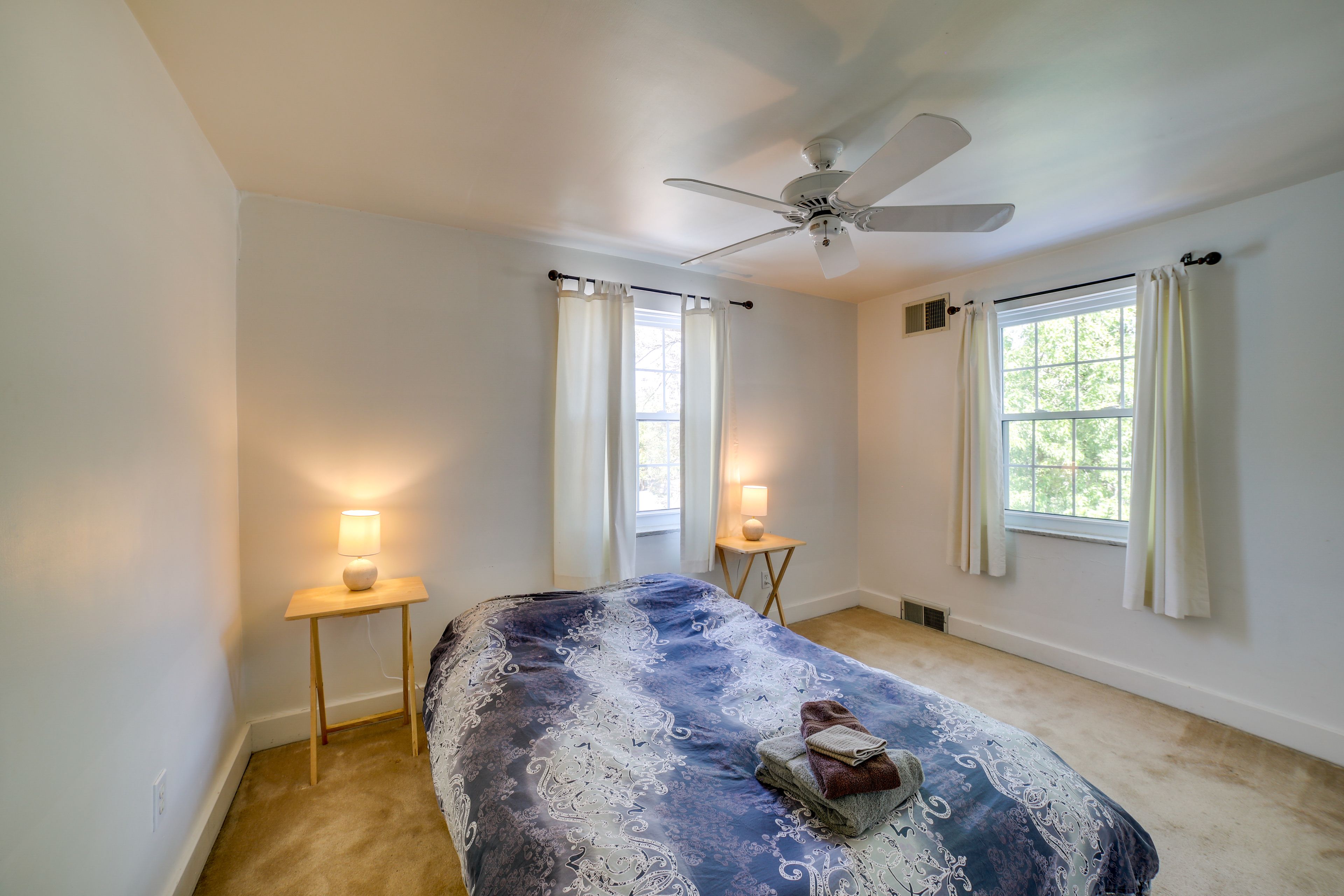 Bedroom 2 | 2nd Floor | Queen Bed