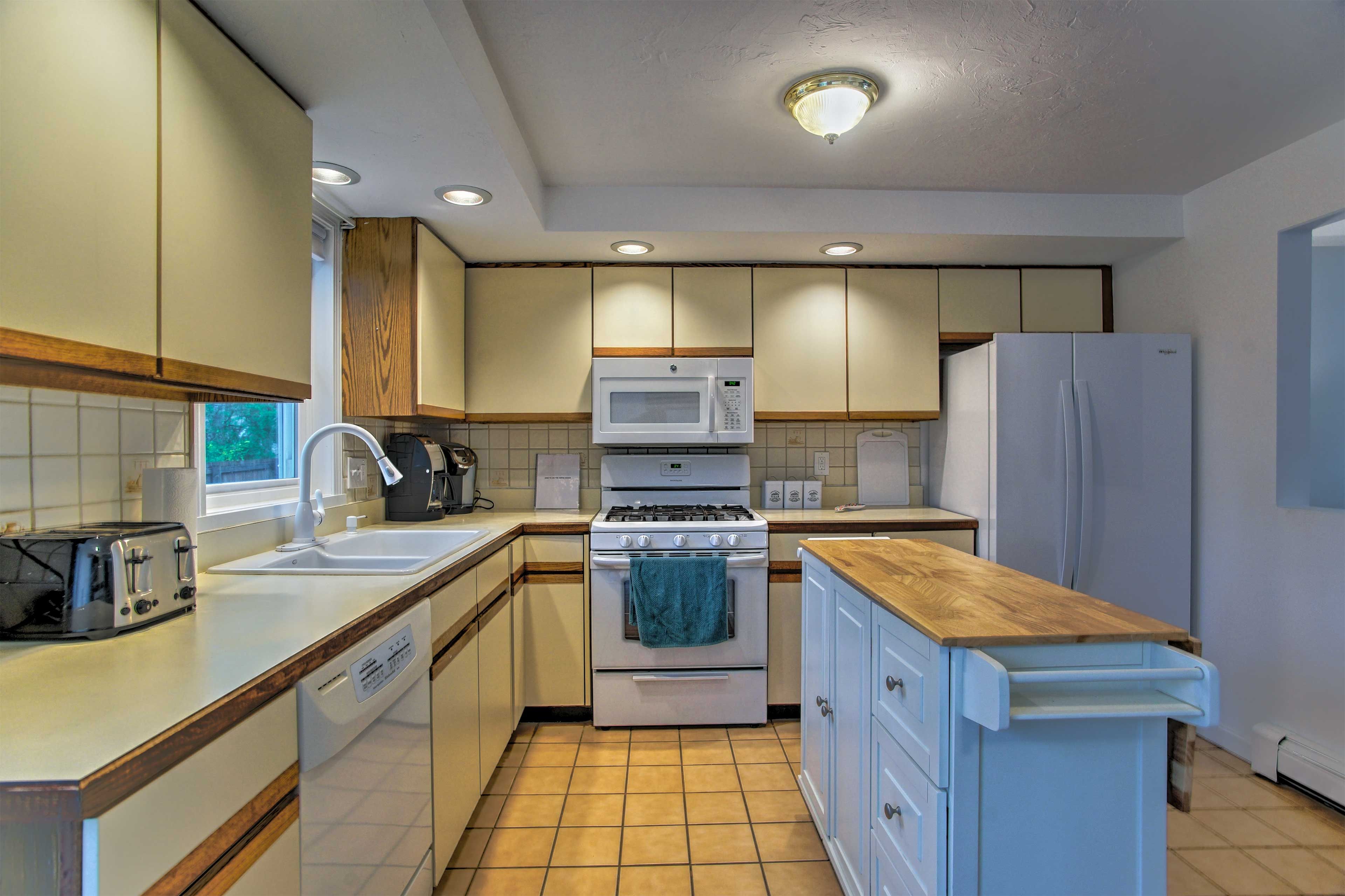 Kitchen | Cooking Basics | Keurig & Drip Coffee Makers
