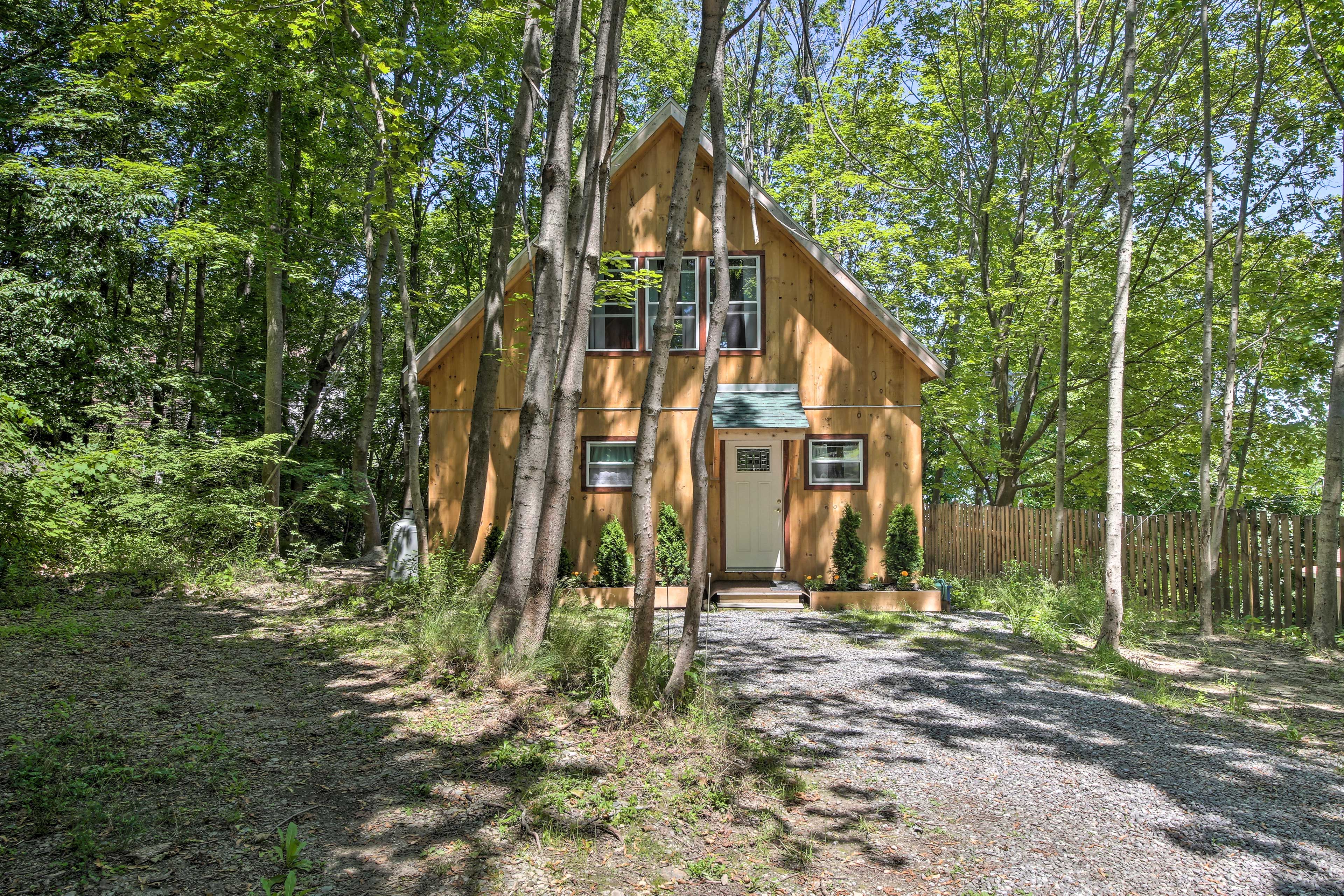 Home Exterior | 1/4 Mi to Community Boat Launch
