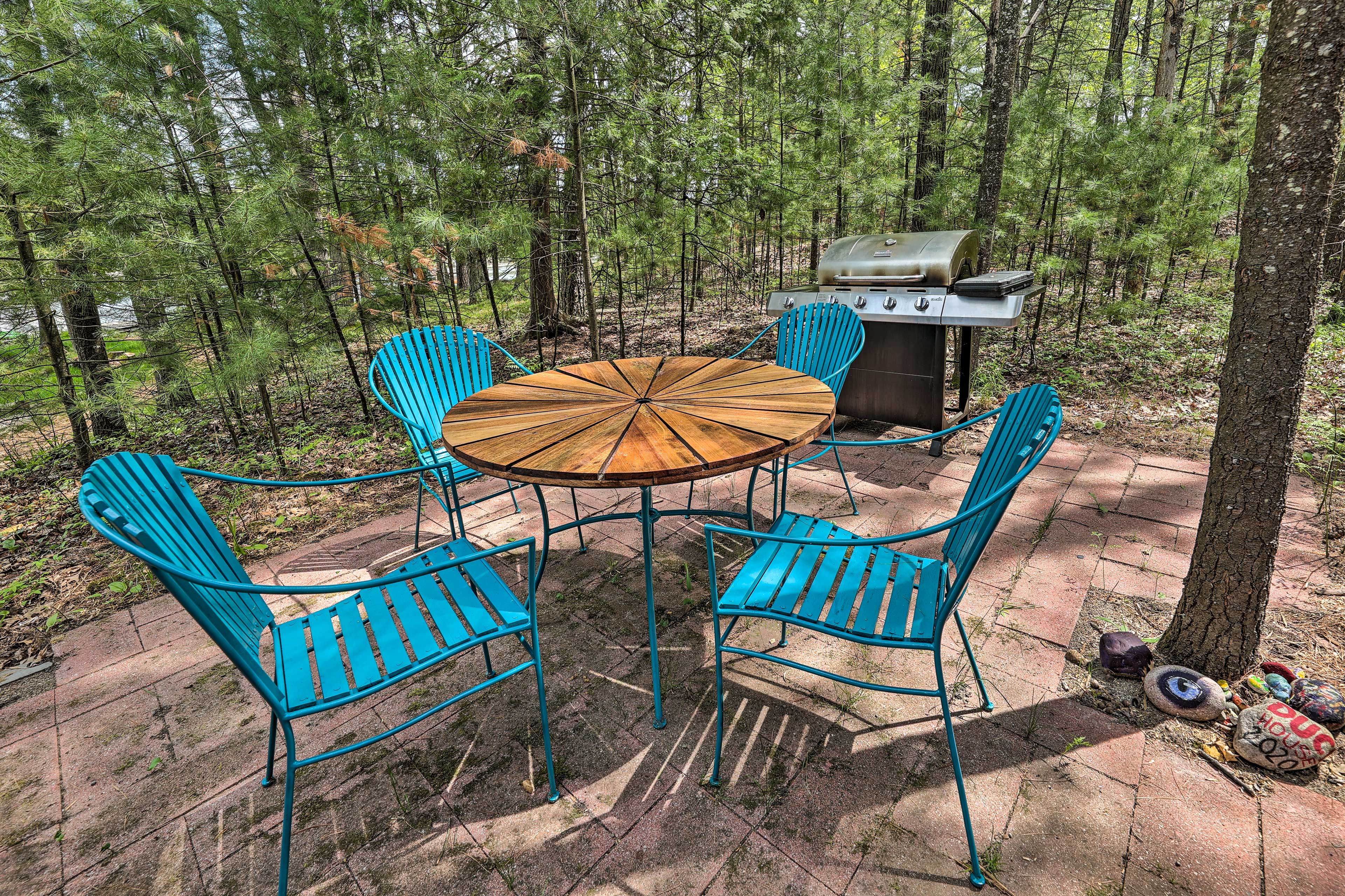 Furnished Patio | Gas Grill