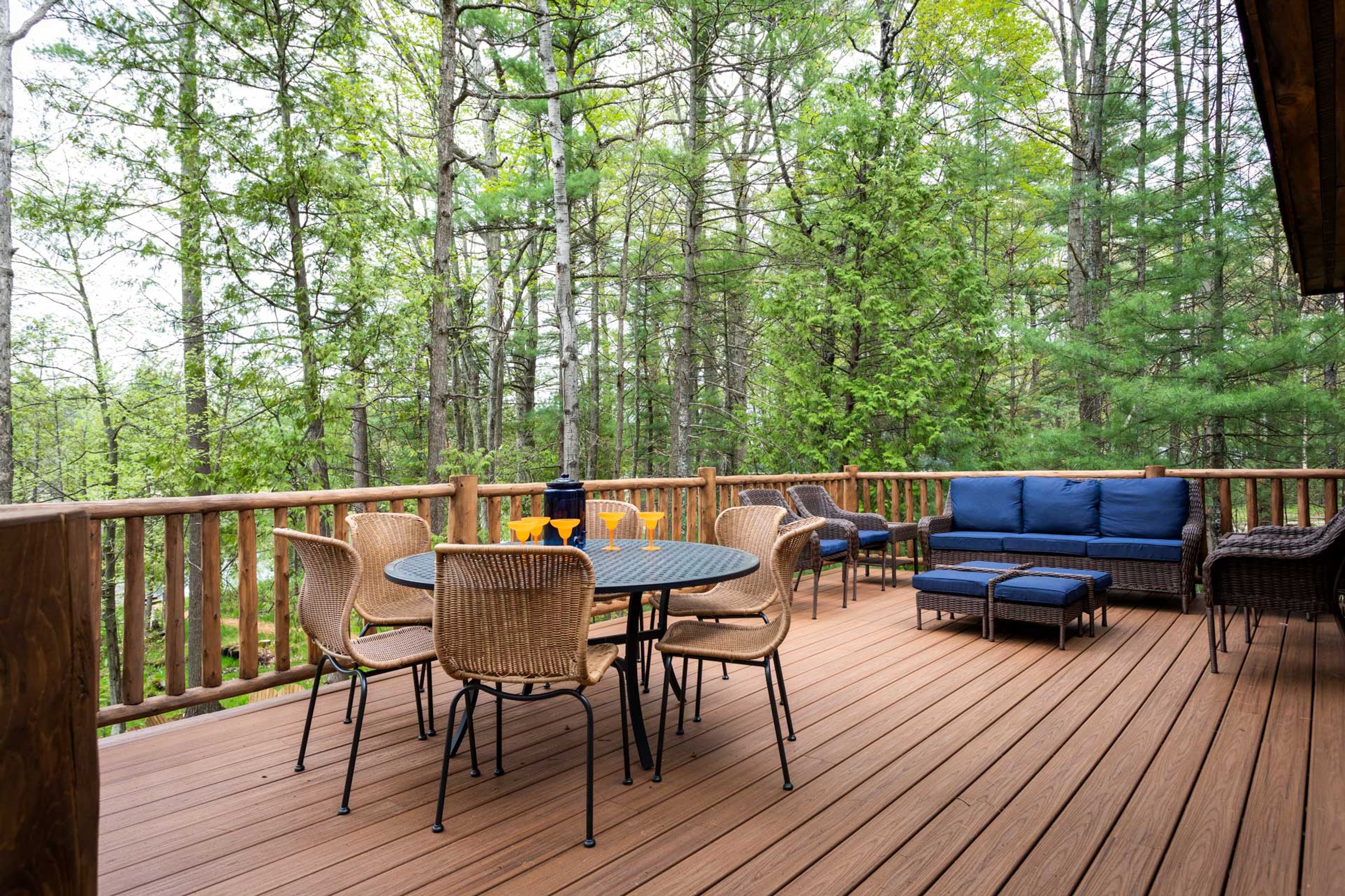 Furnished Deck