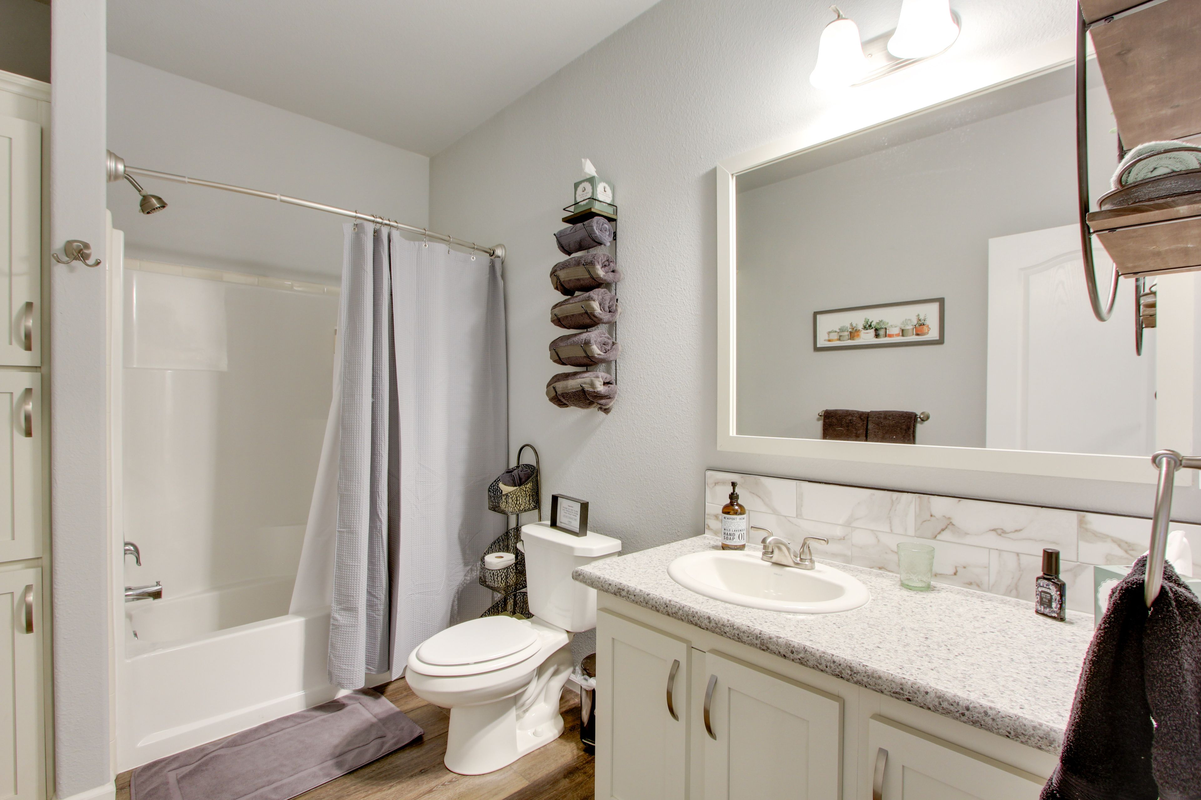 Full Bathroom