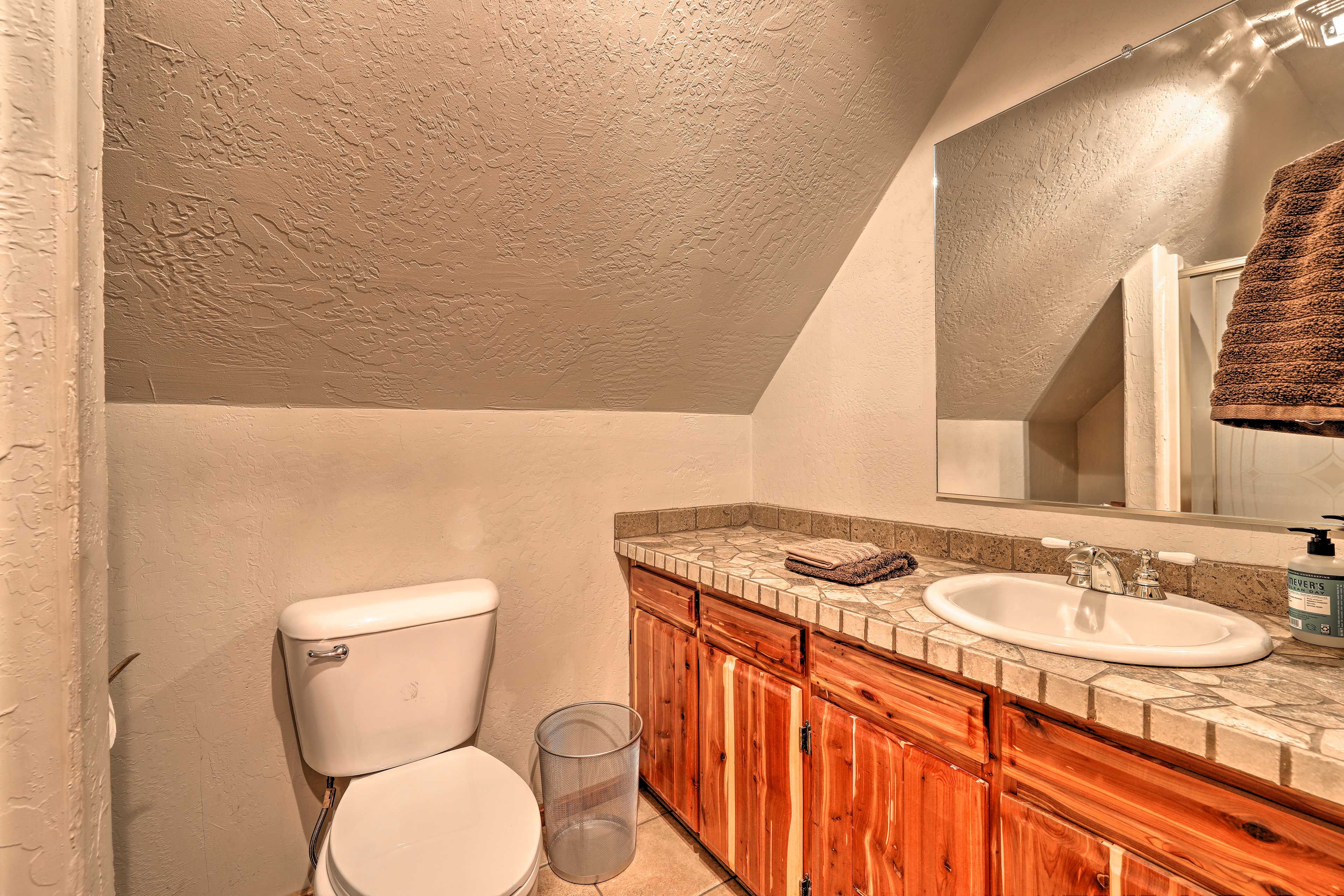 Bathroom | Second Floor