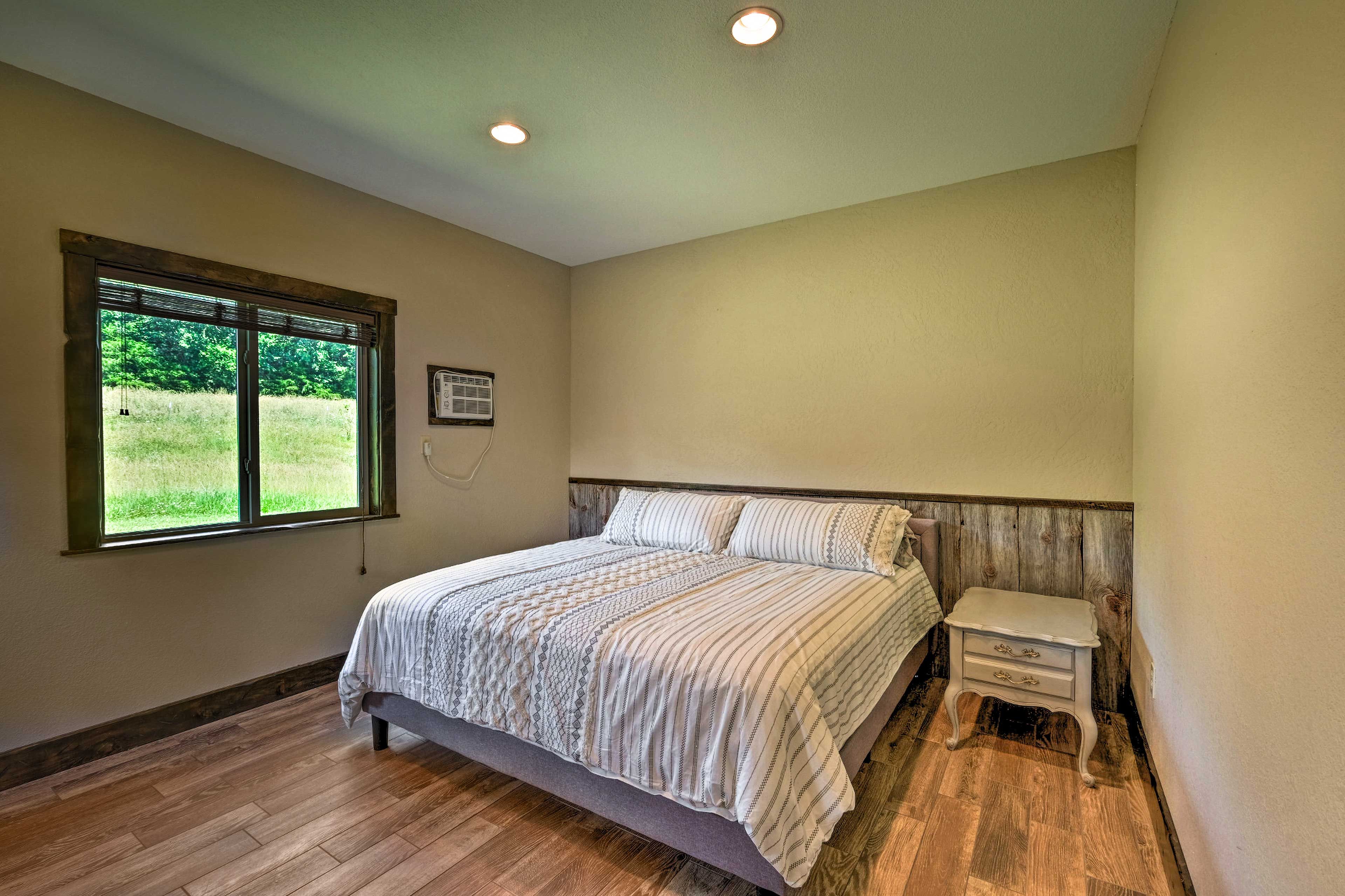 Bedroom 4 | California King Bed | Detached Garage