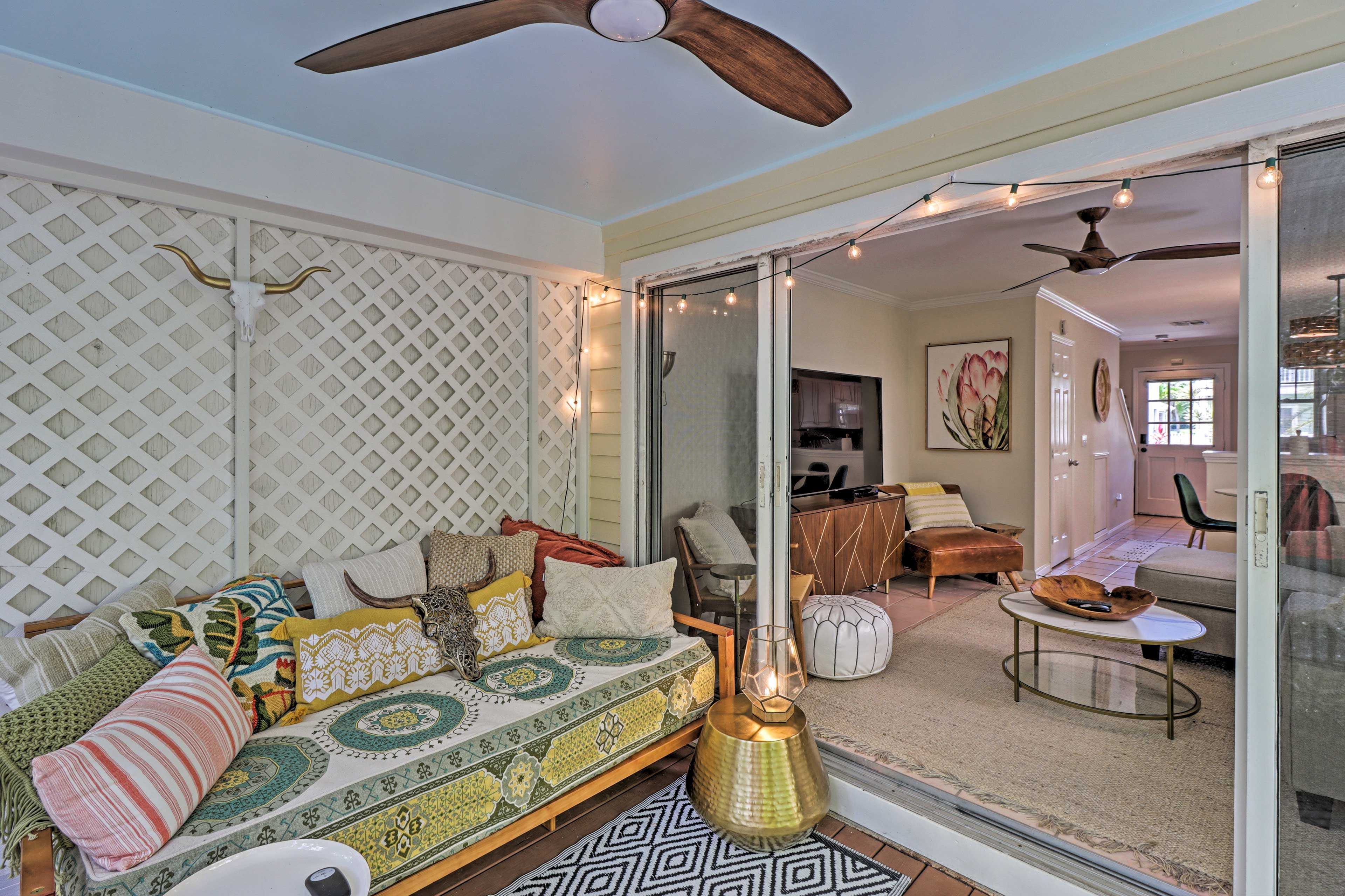 Furnished Screened Porch
