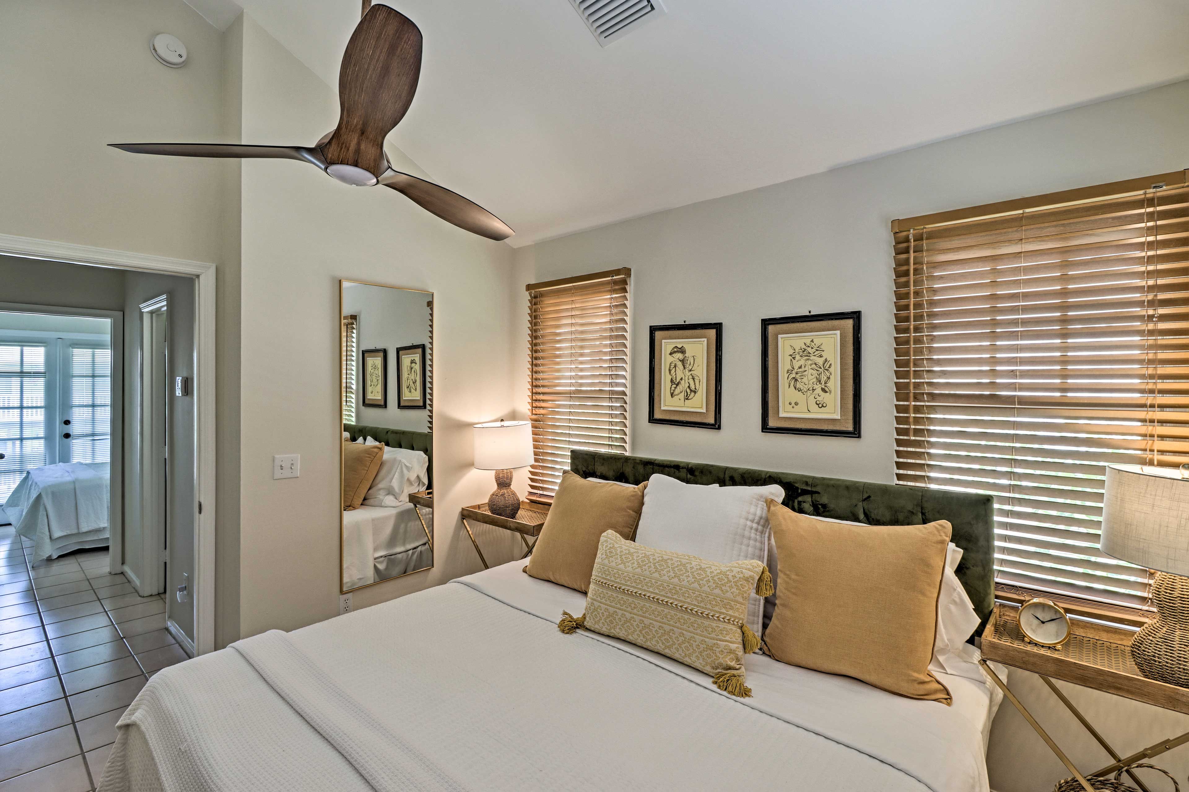 Bedroom 2 | Queen Bed