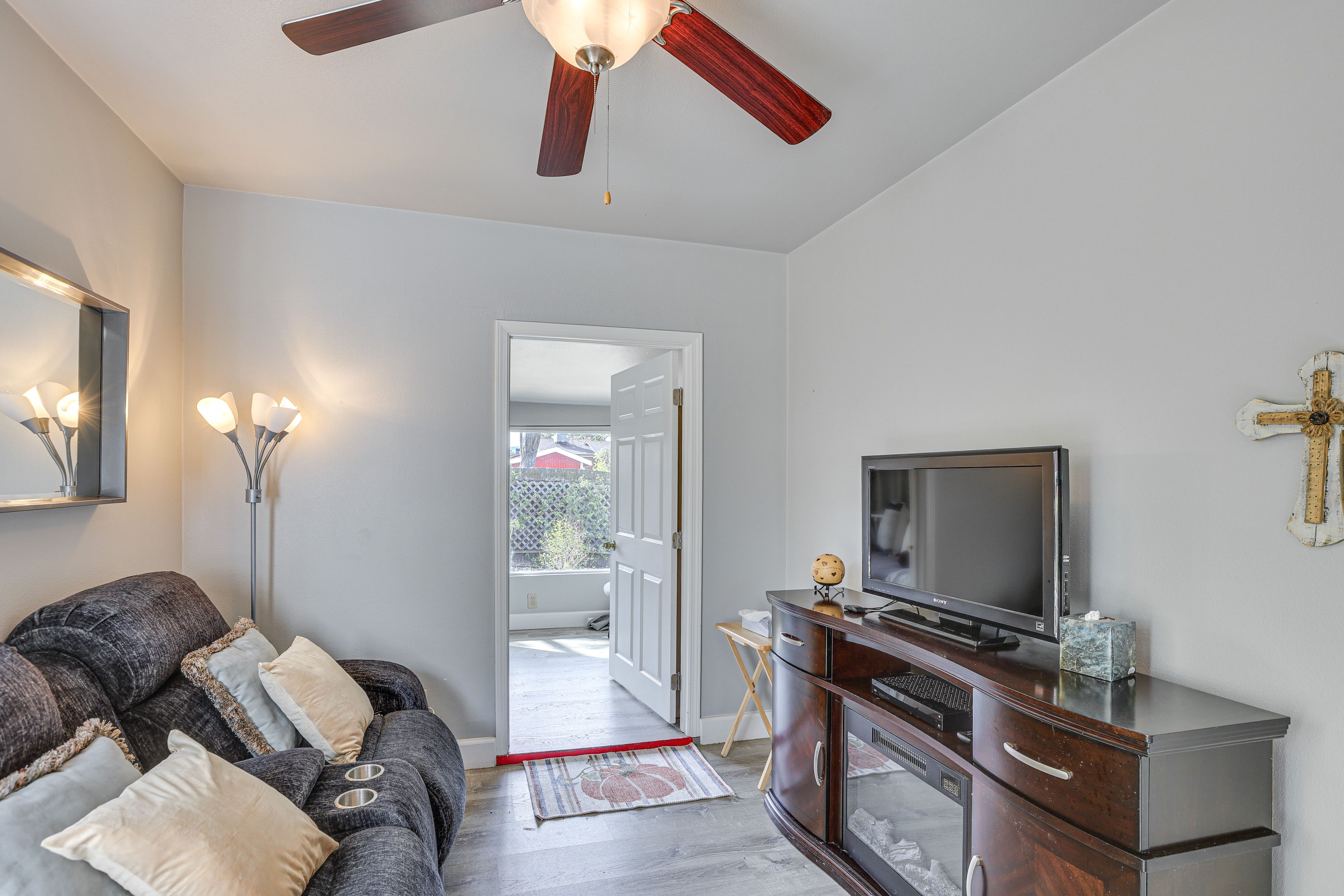 Living Area | Electric Fireplace