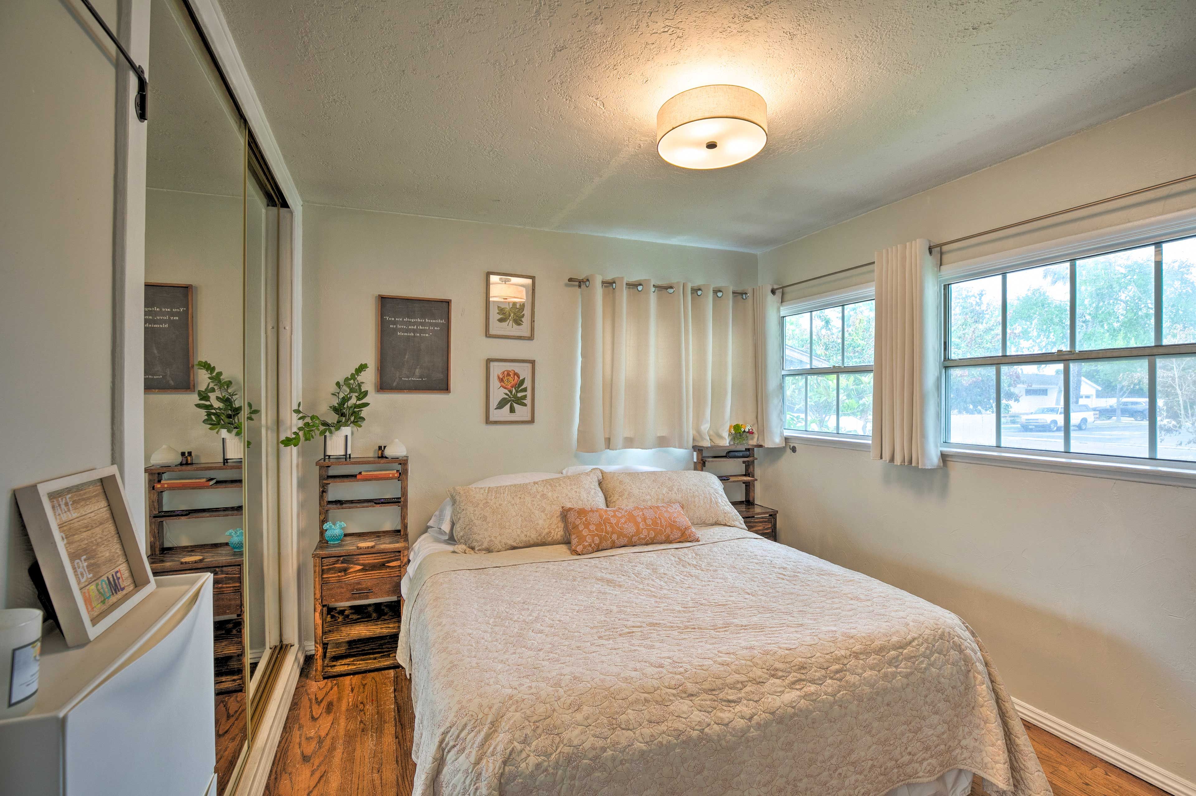 Bedroom 1 | California King Bed