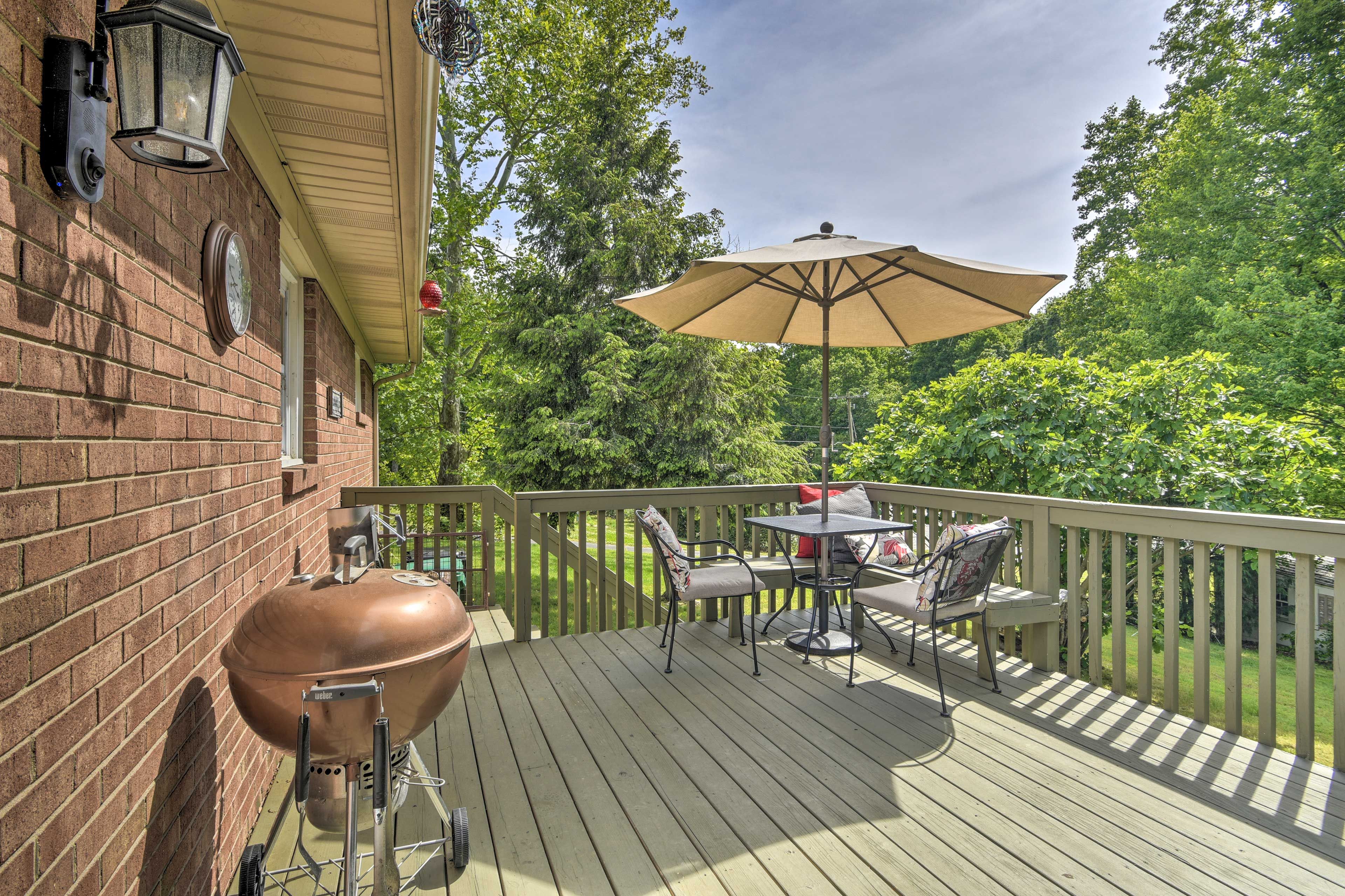 Furnished Deck | Charcoal Grill