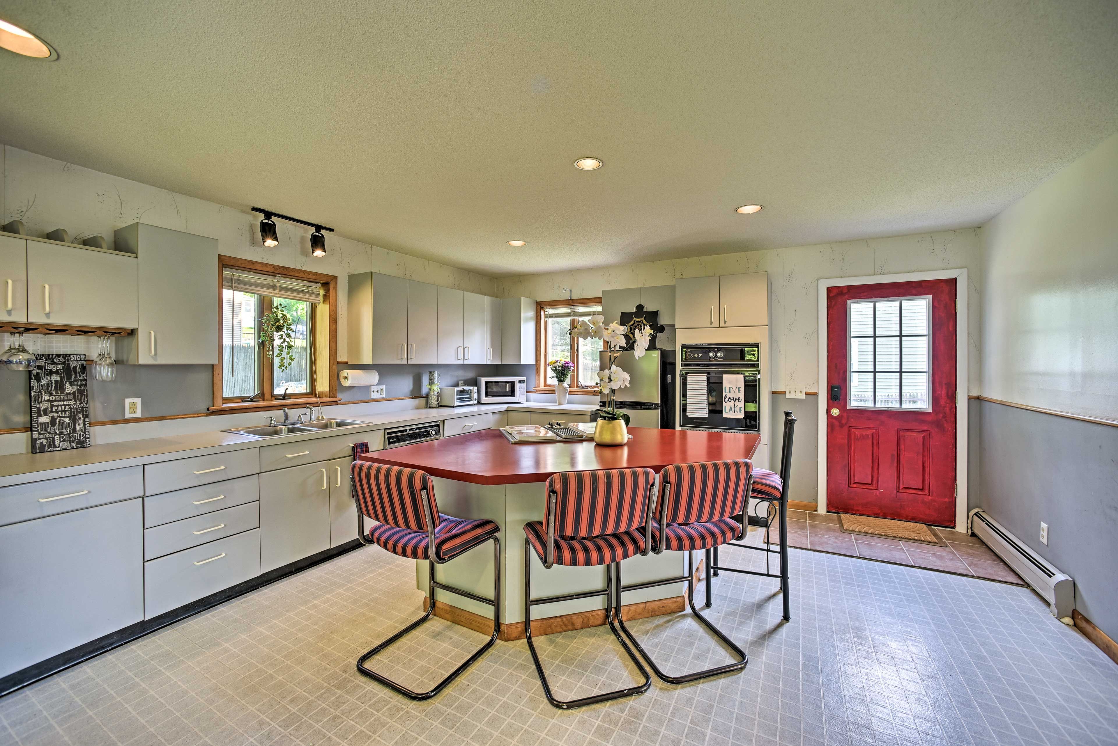 Kitchen | Fully Equipped