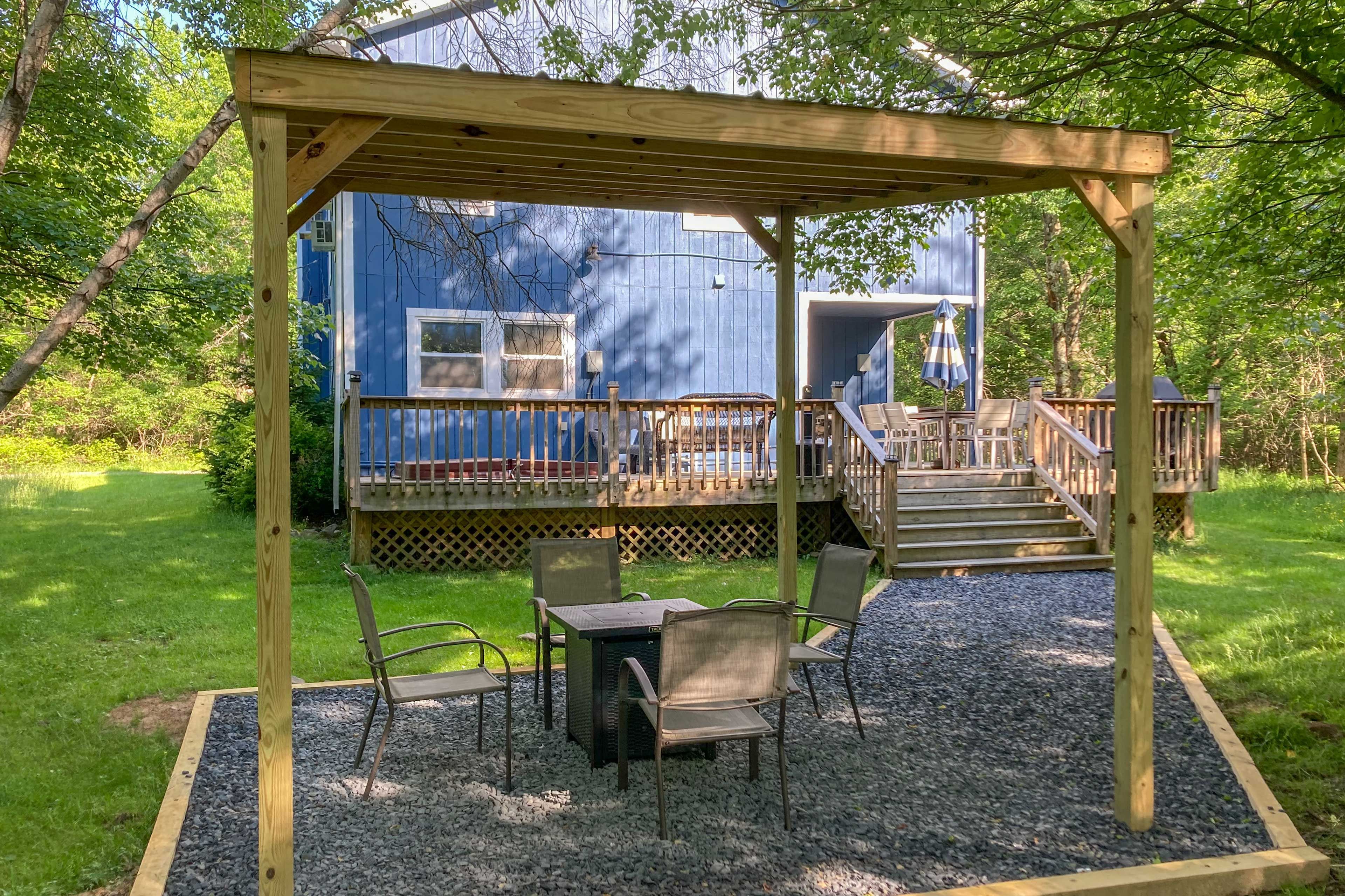 House Exterior | Fire Pit