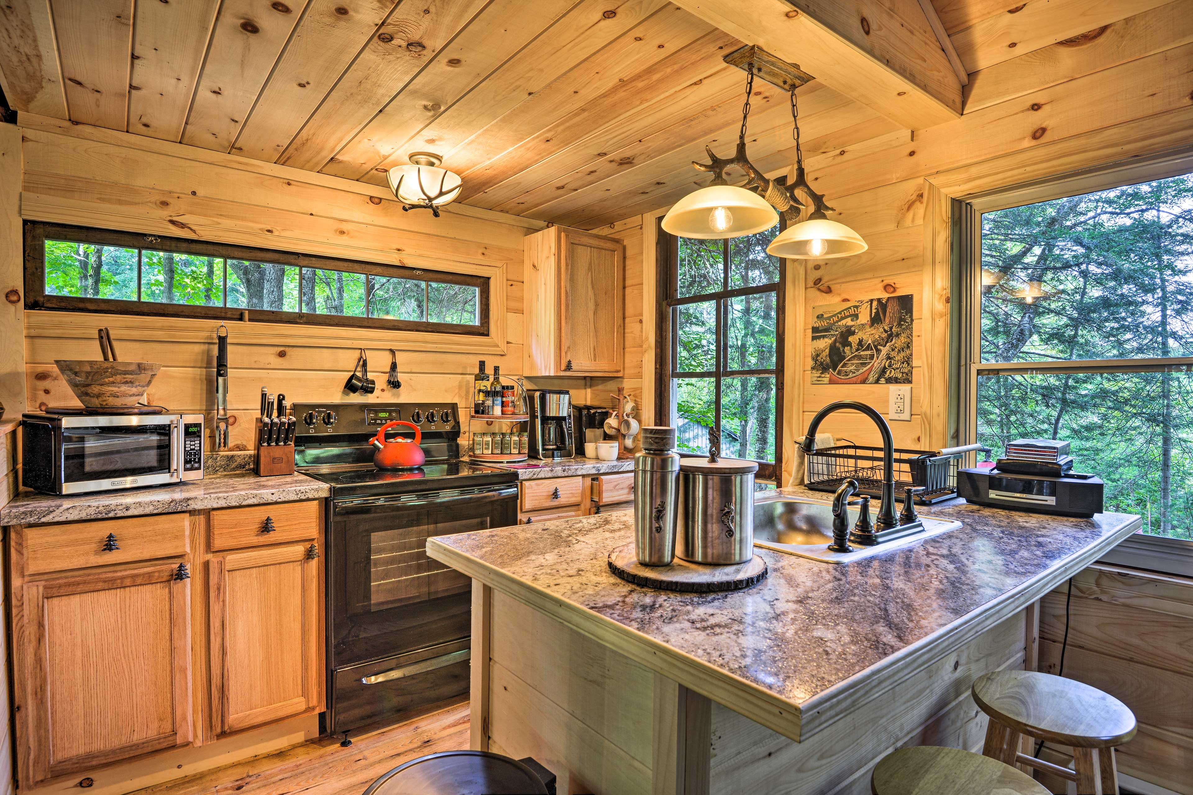 Kitchen | Well-Equipped