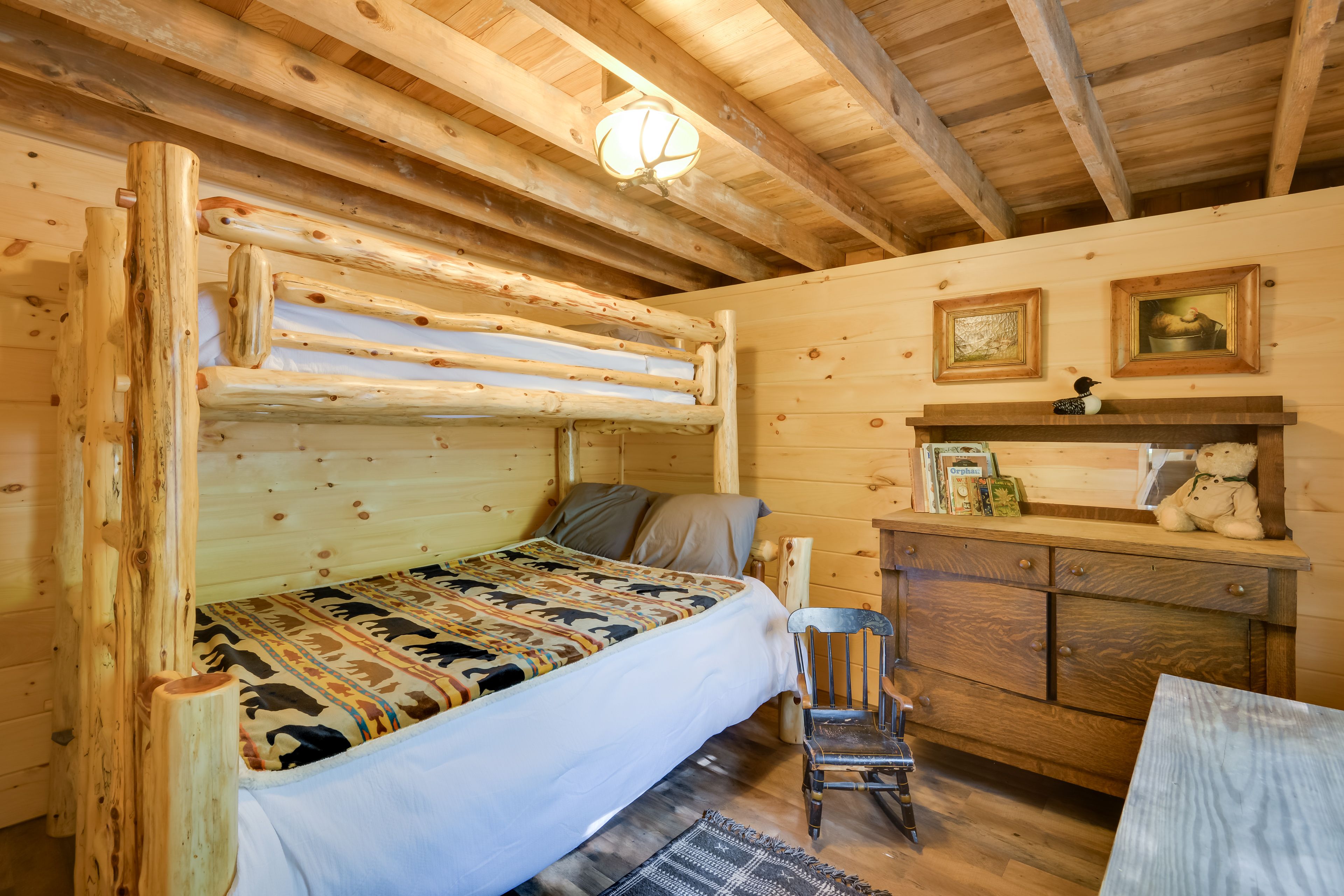 Bedroom 3 | Twin/Full Bunk Bed | 1st Floor