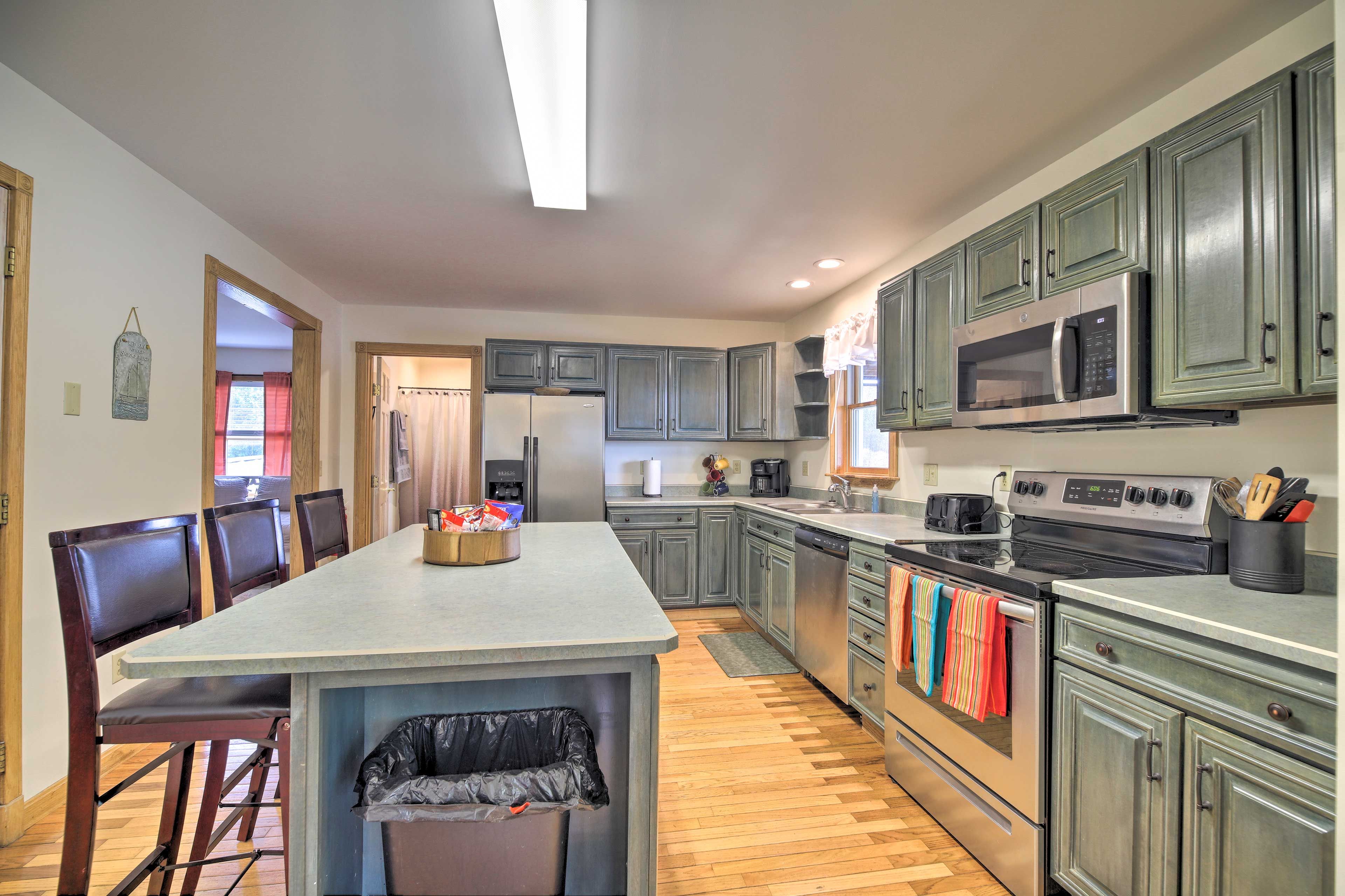 Fully Equipped Kitchen | Cooking Basics | Complimentary Spices