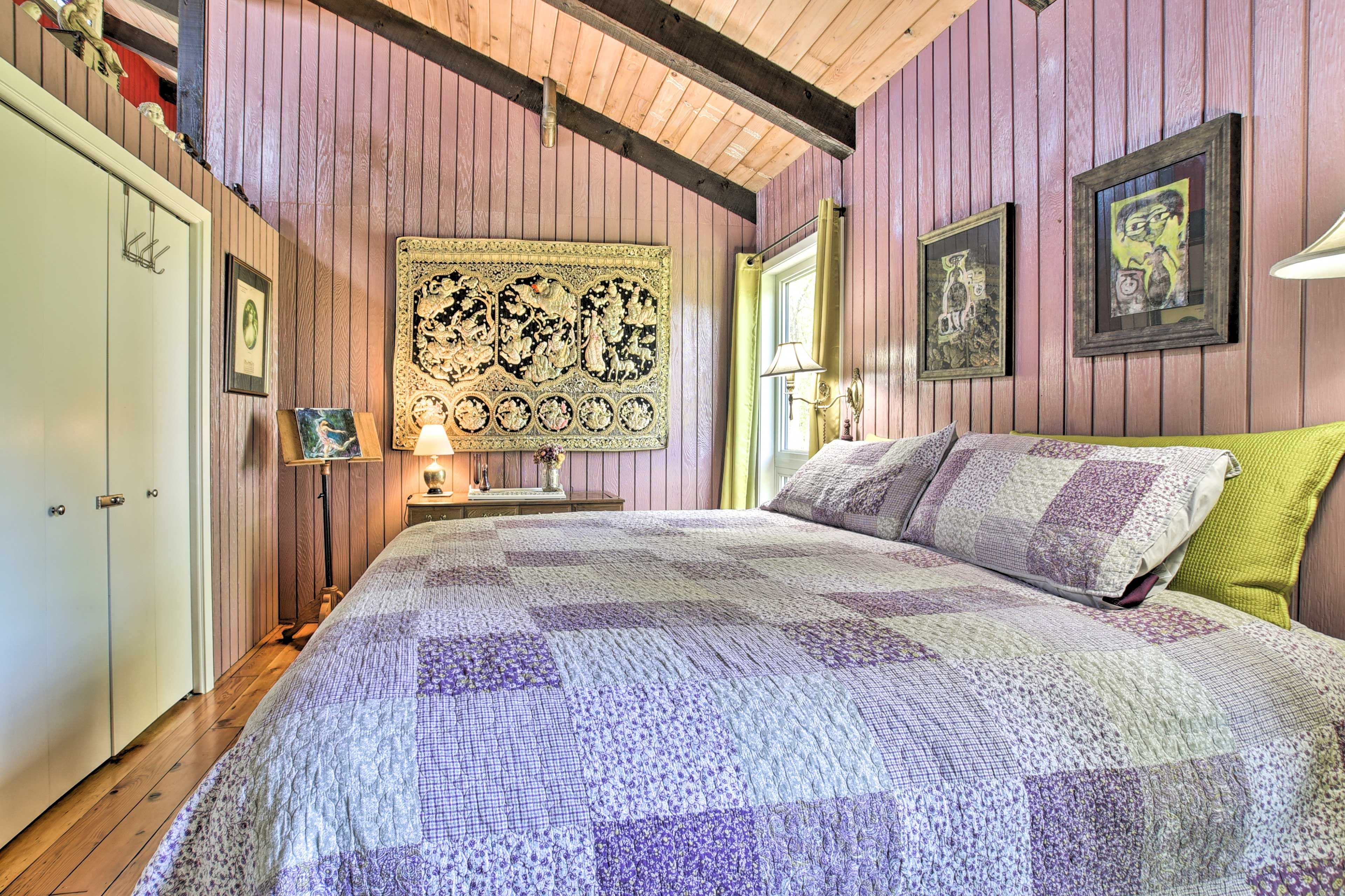 Bedroom 2 | Queen Bed | 2nd Floor
