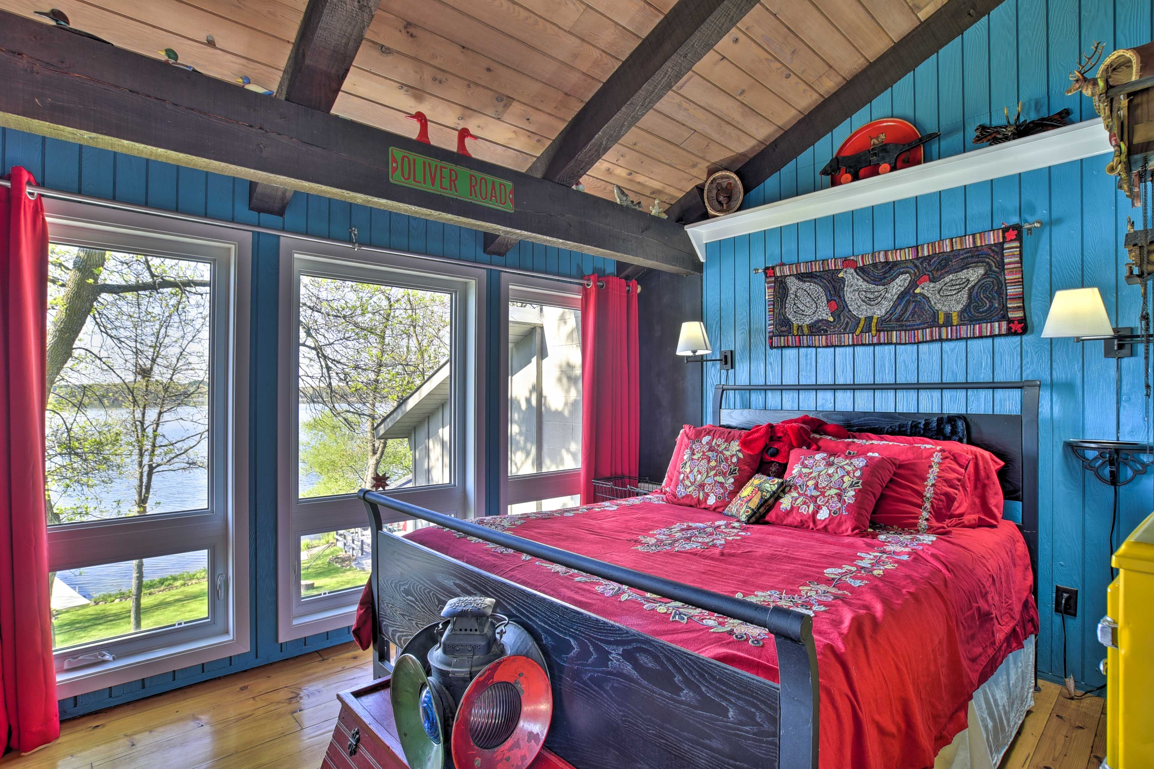 Bedroom 1 | King Bed