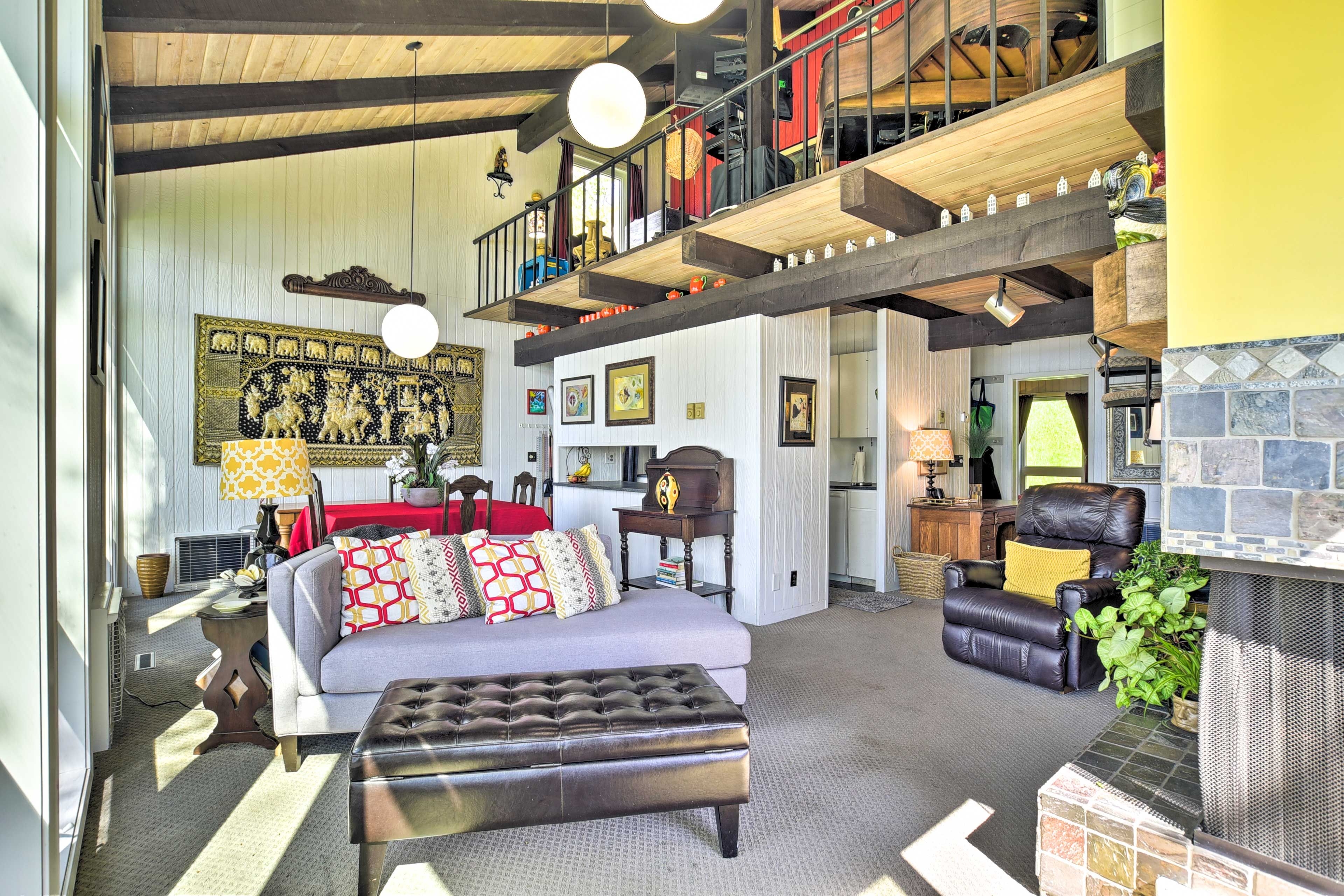 Great Room | Central Heating & Air Conditioning
