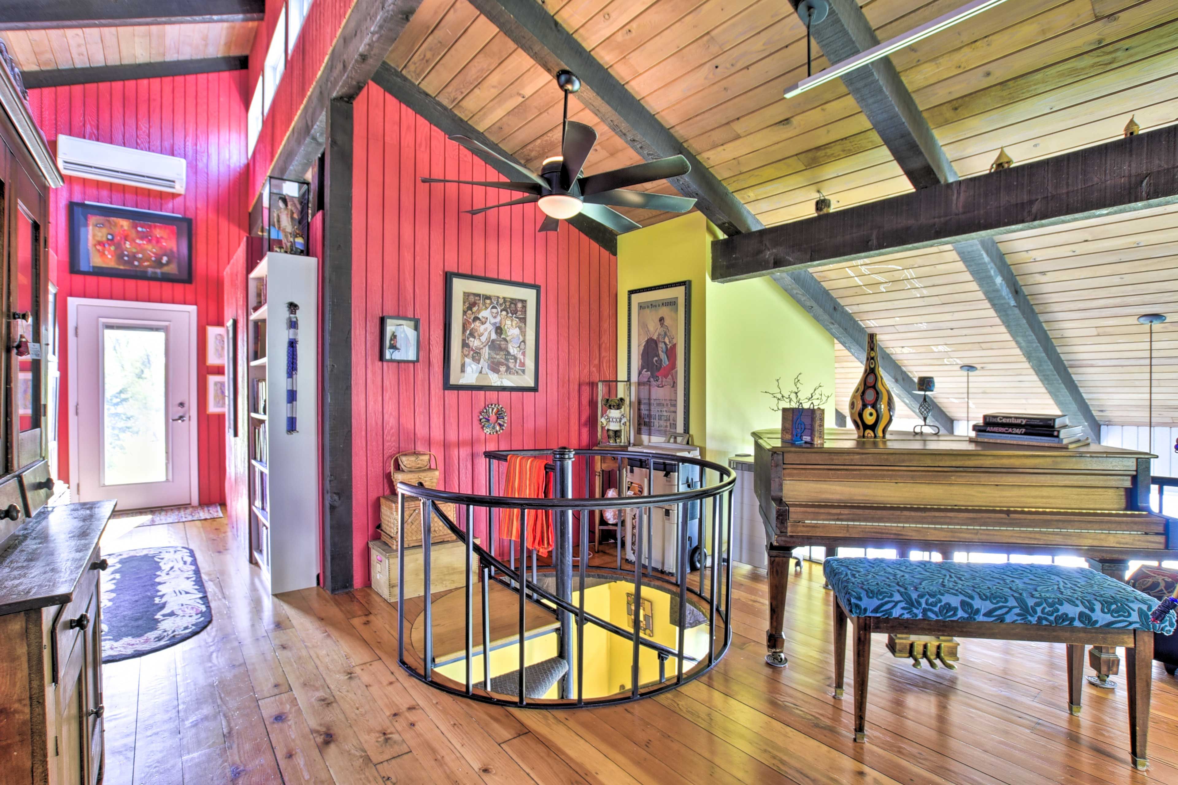 2nd Floor Lounge Area | Piano