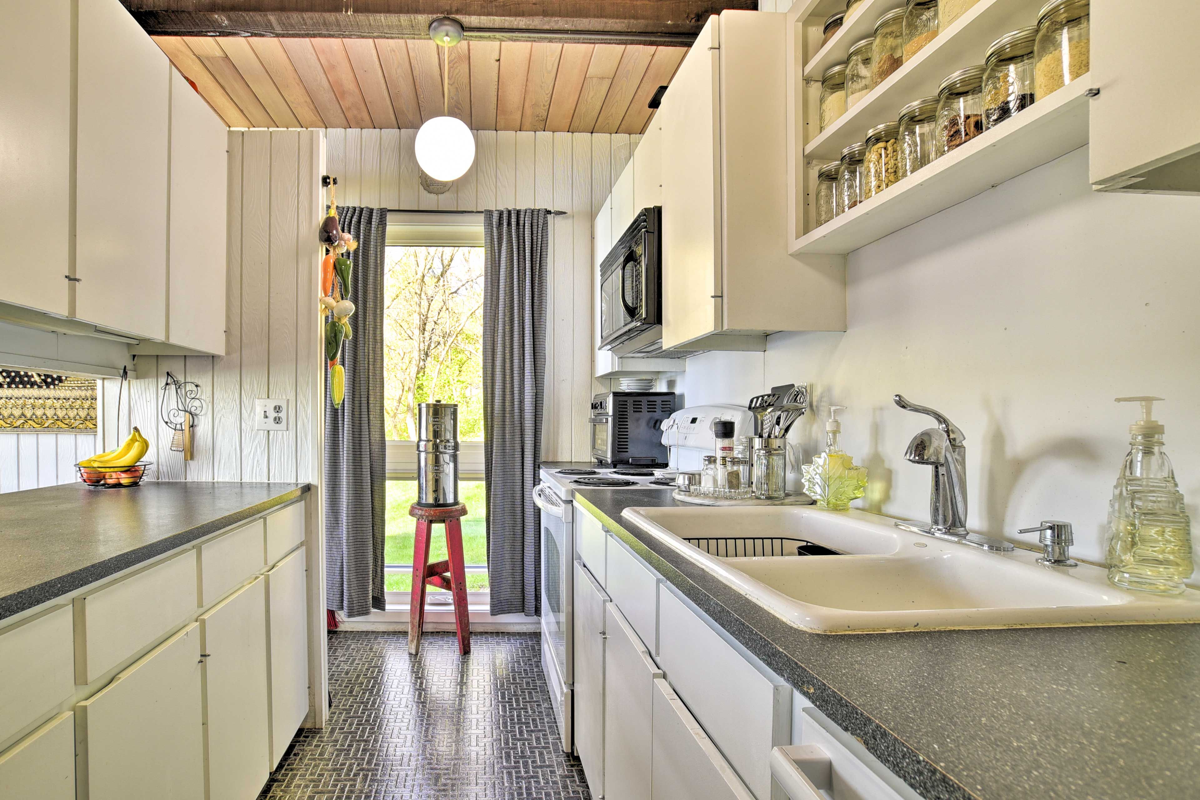 Kitchen | Fully Equipped